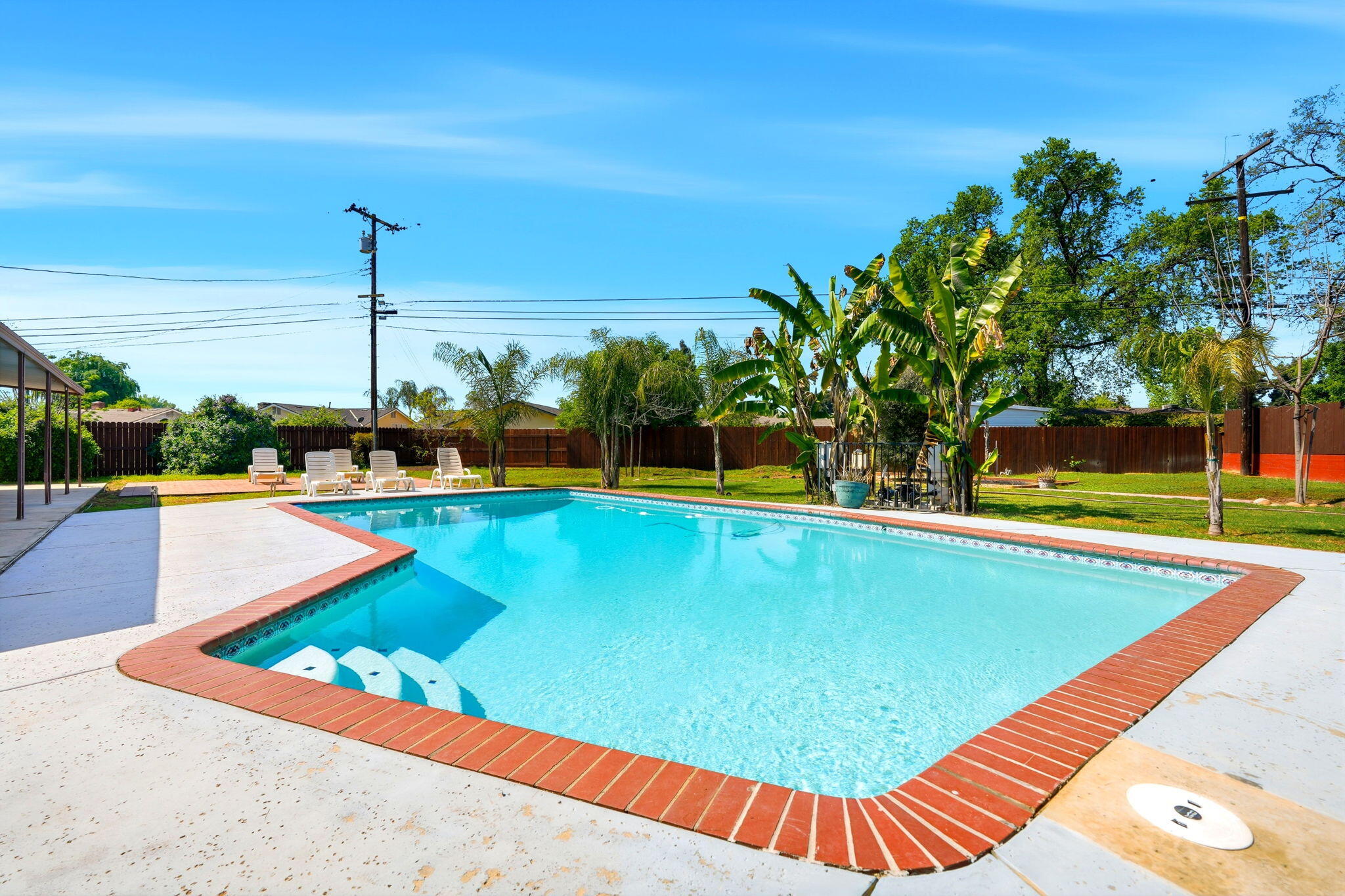 2832 W Sue Ave, Visalia, CA 93277