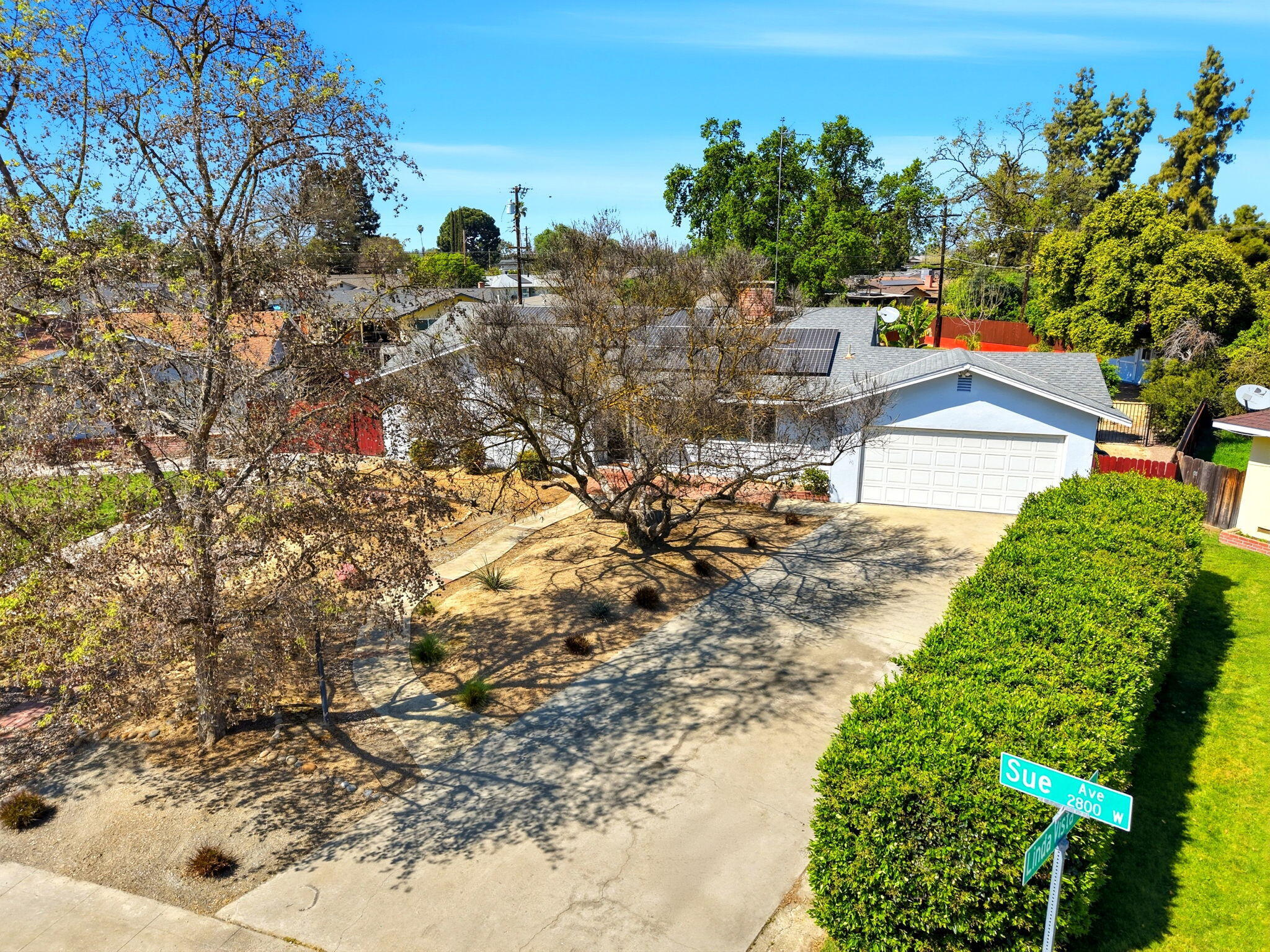 2832 W Sue Ave, Visalia, CA 93277