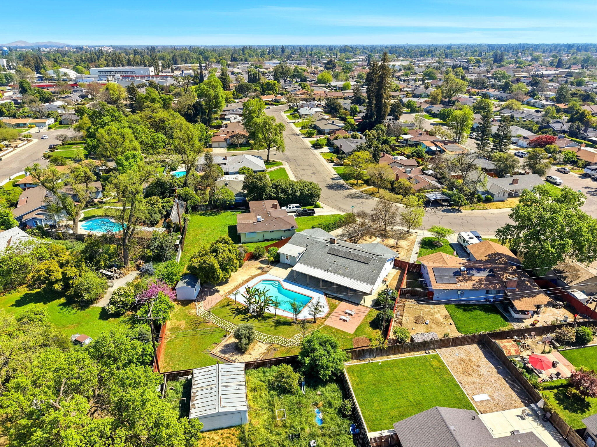 2832 W Sue Ave, Visalia, CA 93277