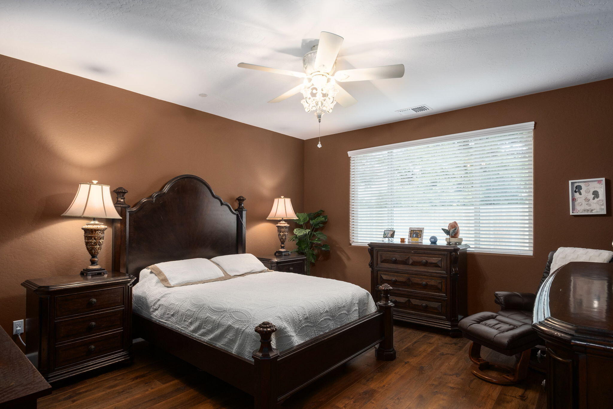 3132 S Kennedy St, Visalia, CA 93292