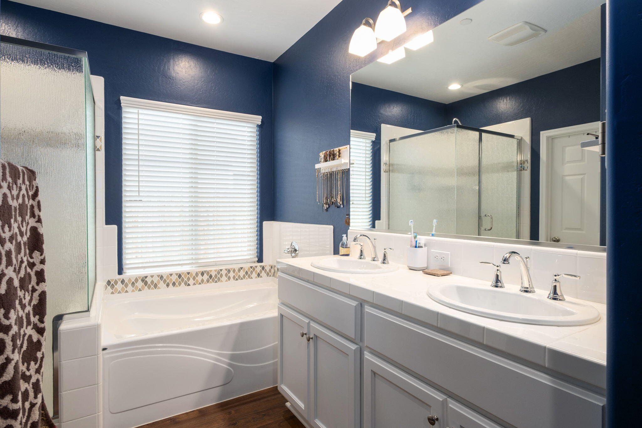 3132 S Kennedy St, Visalia, CA 93292