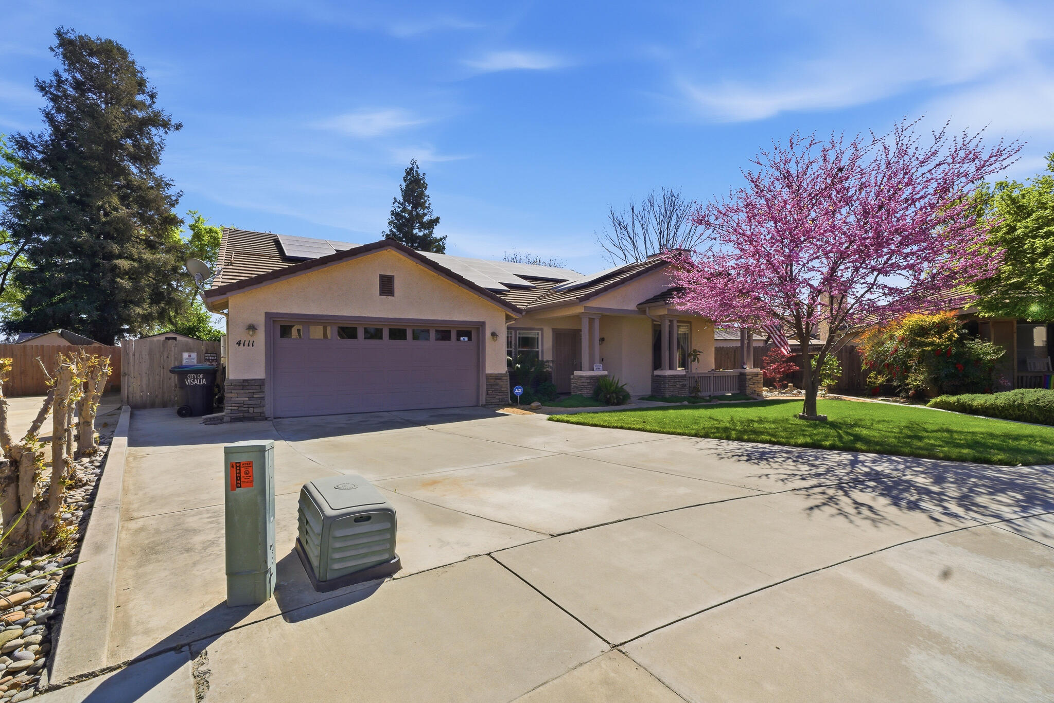 4111 W Redding Ave, Visalia, CA 93277