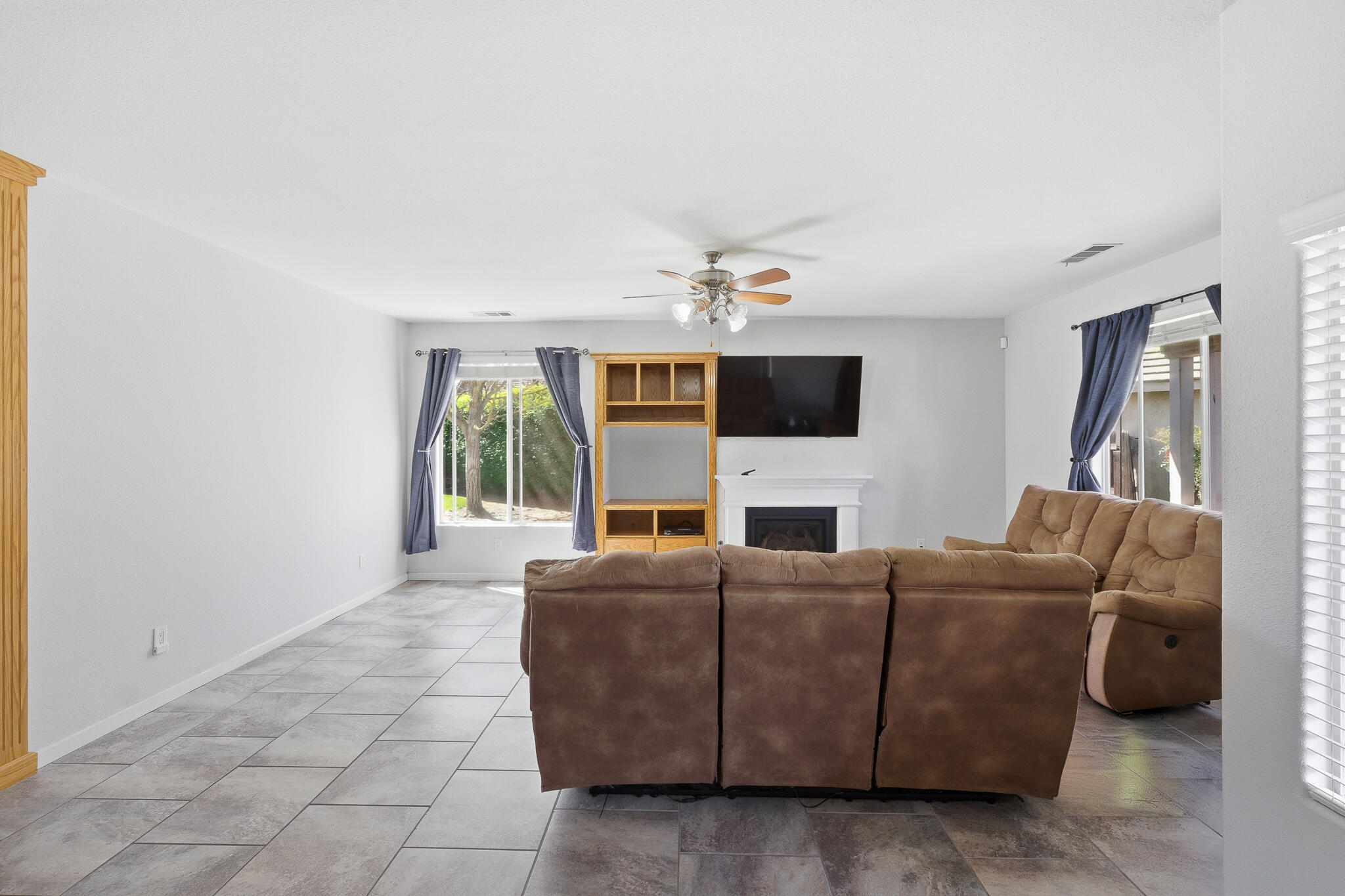 4111 W Redding Ave, Visalia, CA 93277