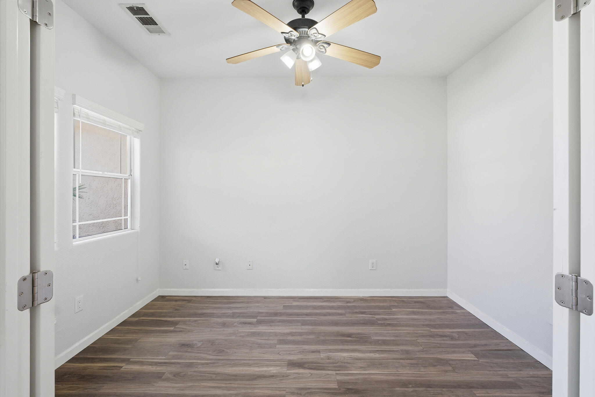 4111 W Redding Ave, Visalia, CA 93277