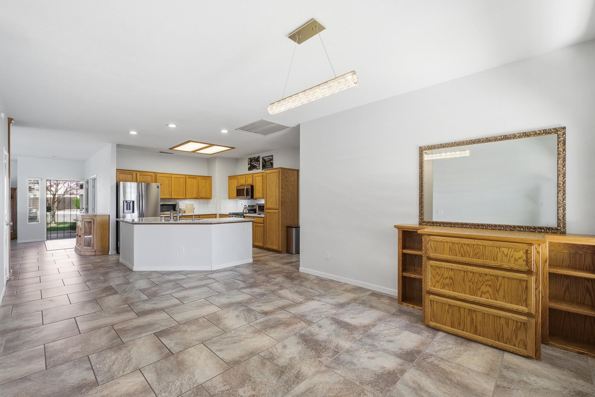 4111 W Redding Ave, Visalia, CA 93277