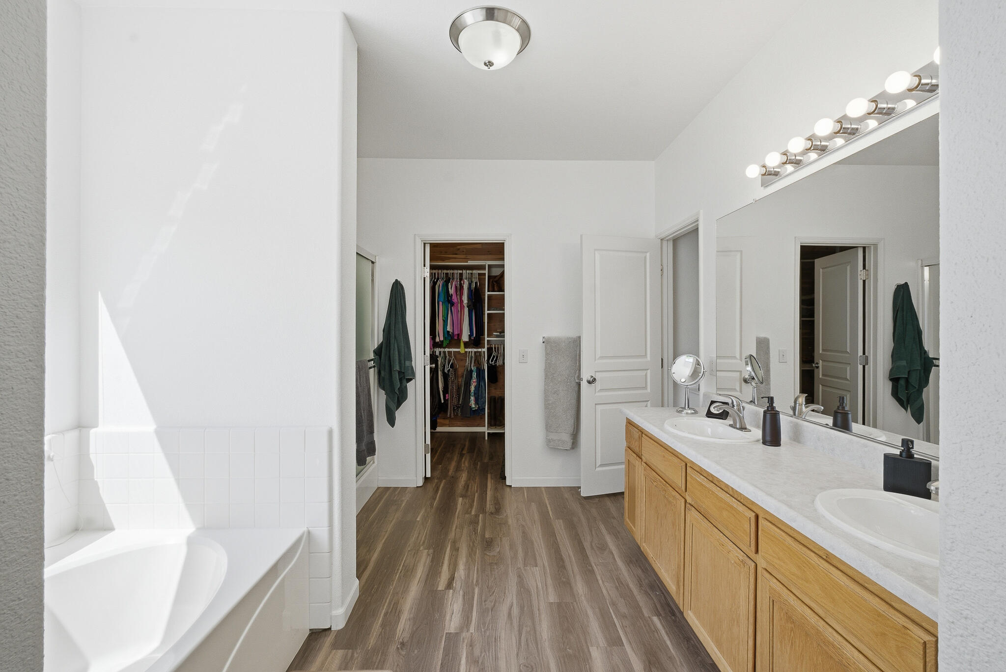 4111 W Redding Ave, Visalia, CA 93277