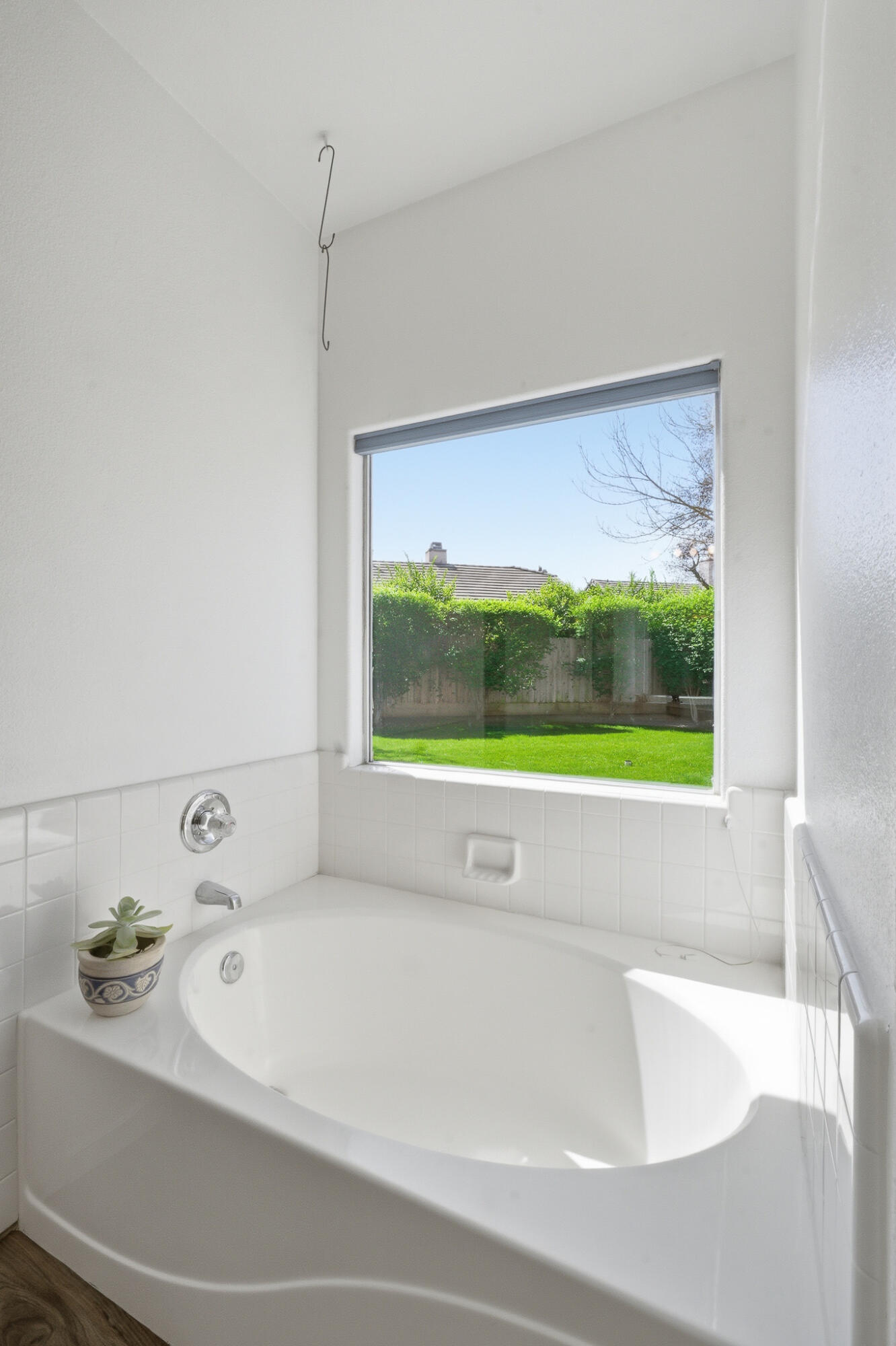 4111 W Redding Ave, Visalia, CA 93277