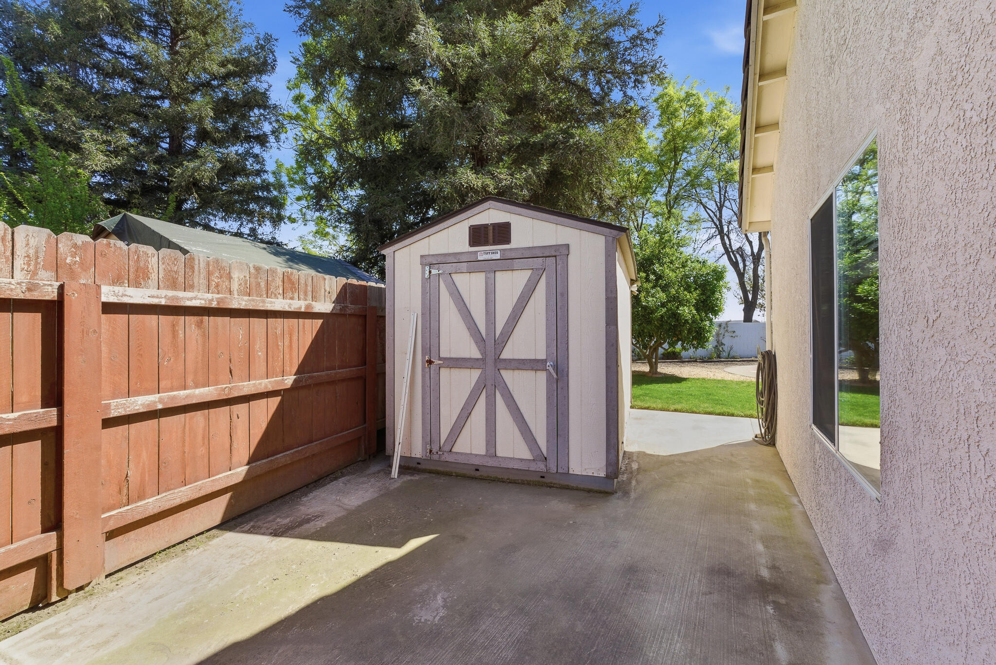 4111 W Redding Ave, Visalia, CA 93277