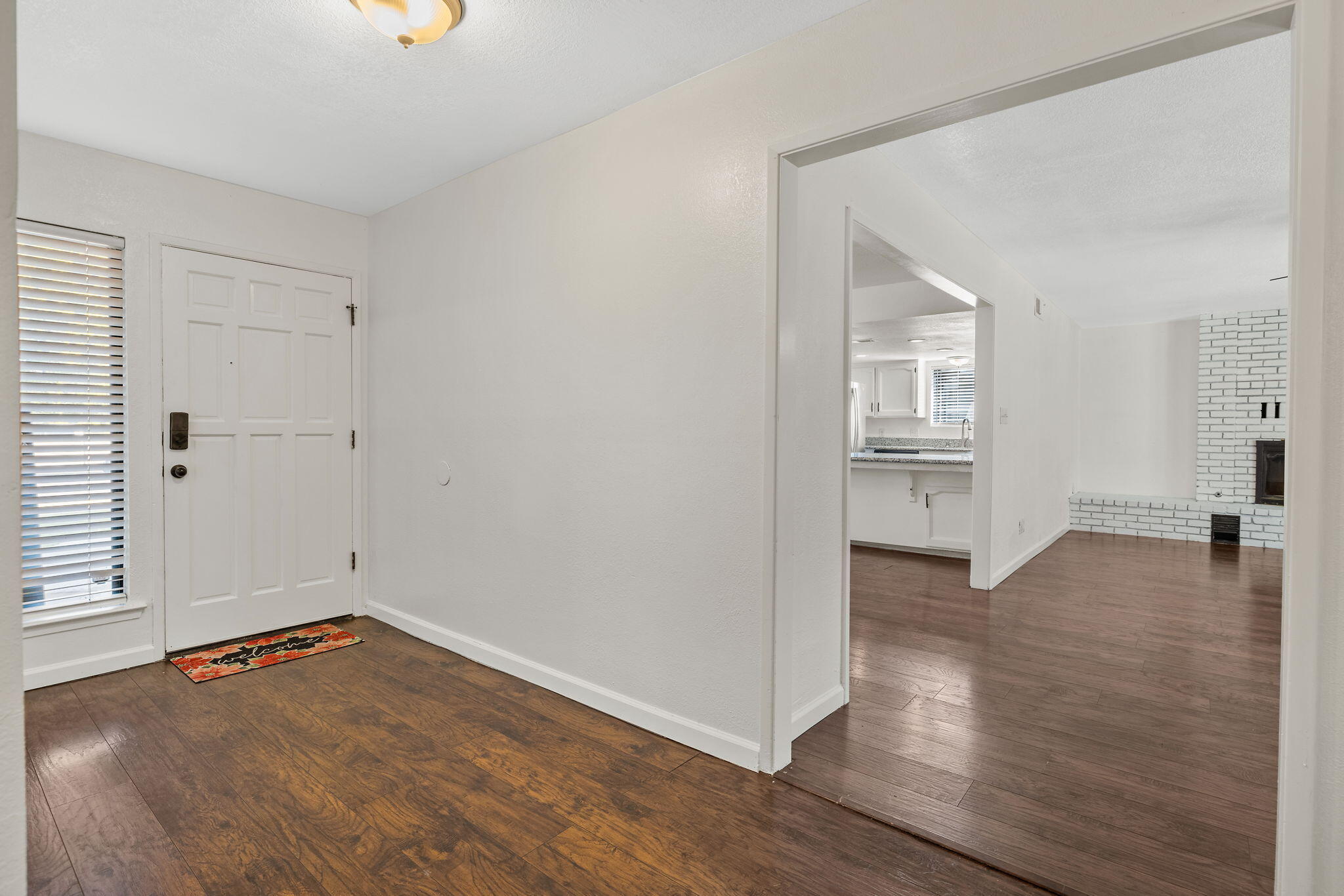 2125 Holt Ave, Sanger, CA 93657