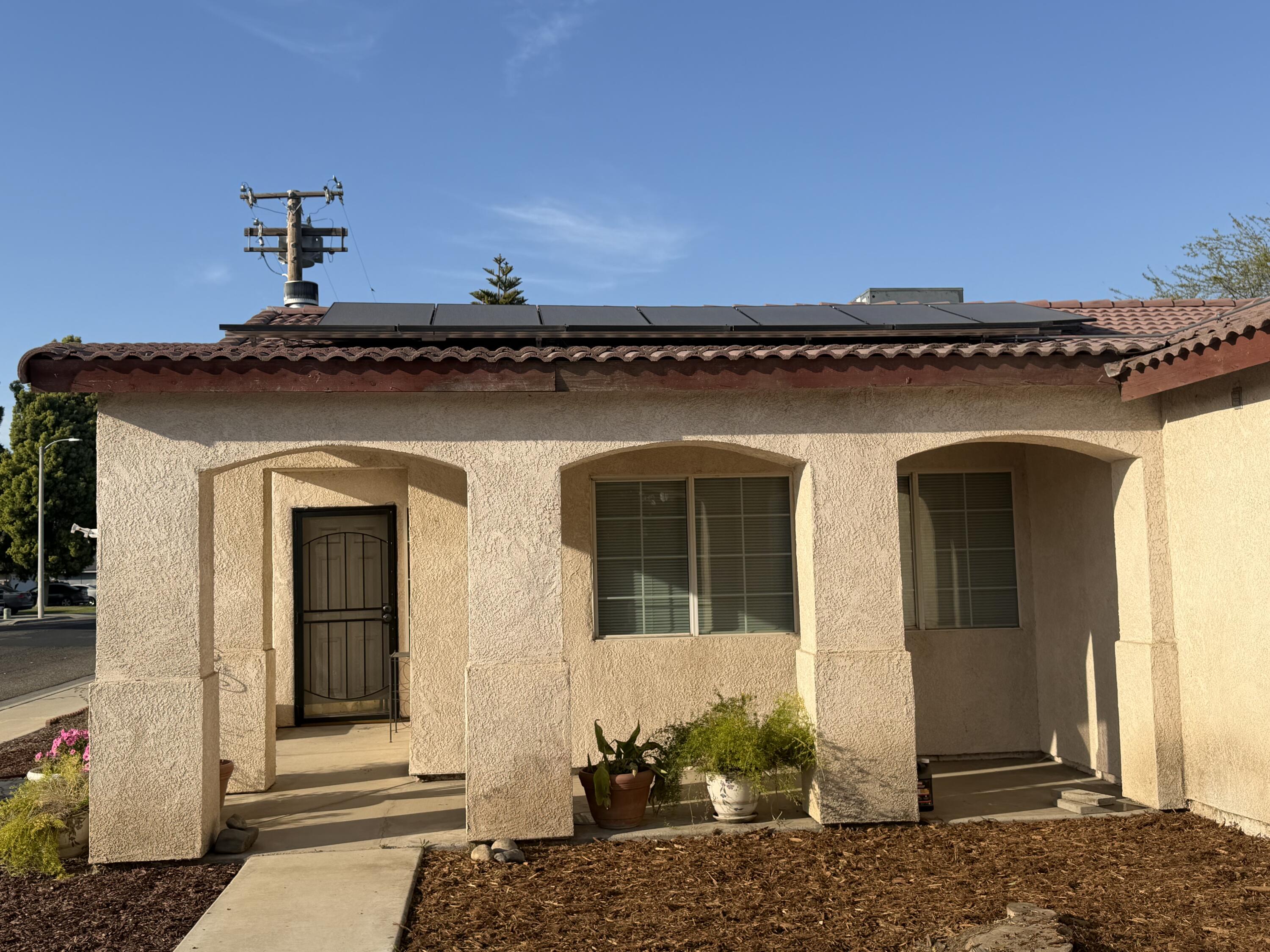 1364 W Date Ave, Porterville, CA 93257