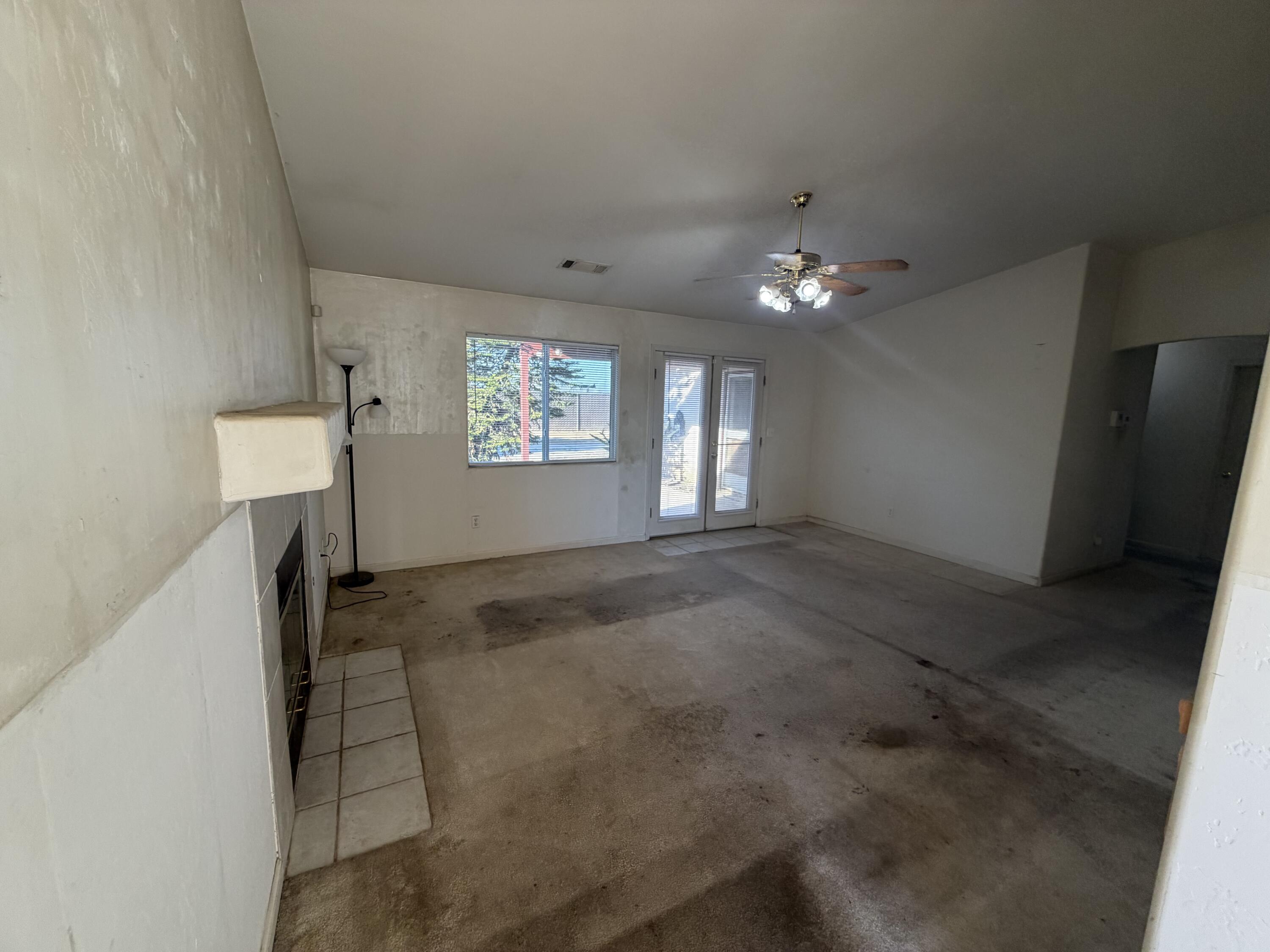 1364 W Date Ave, Porterville, CA 93257