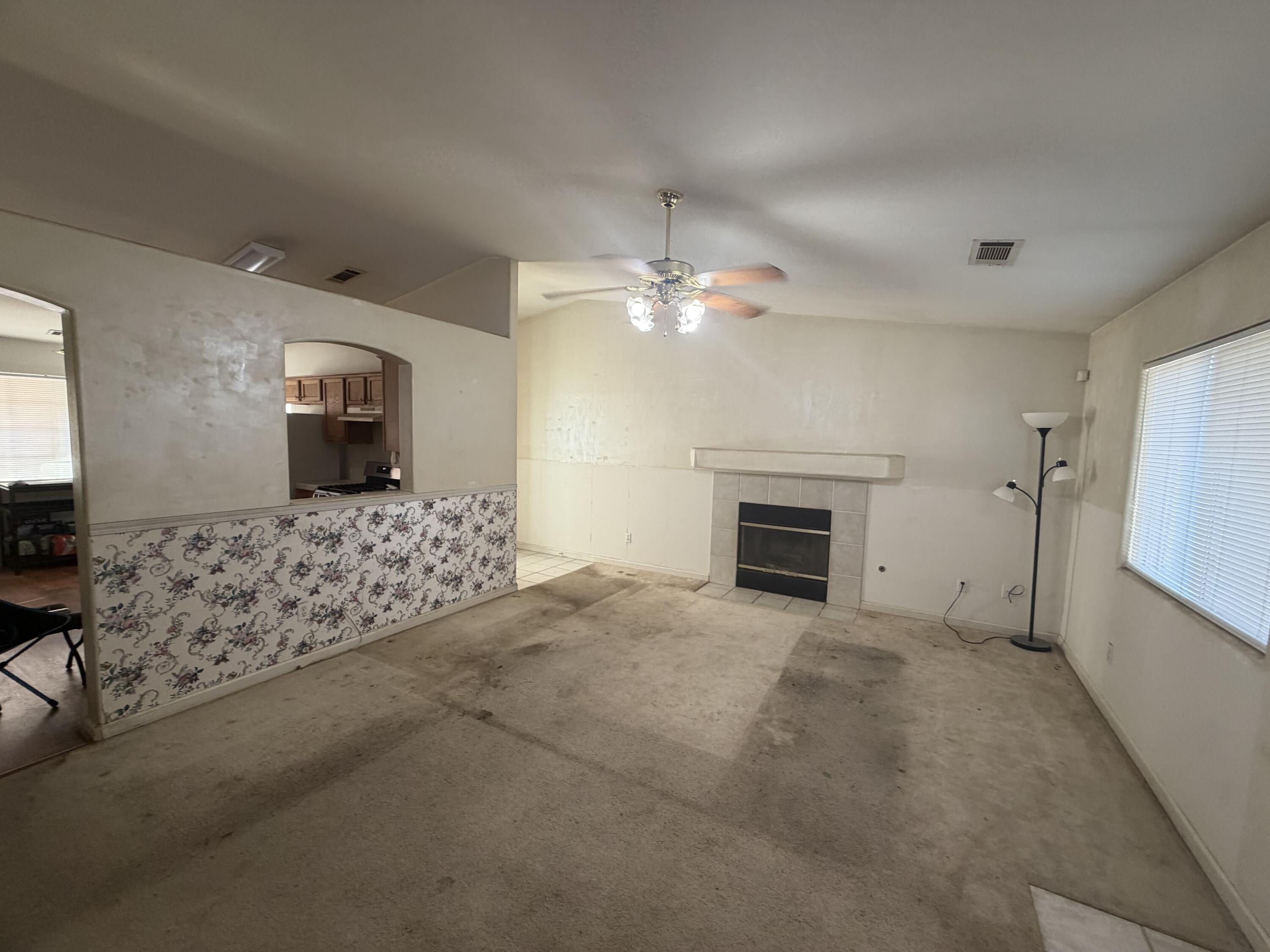 1364 W Date Ave, Porterville, CA 93257