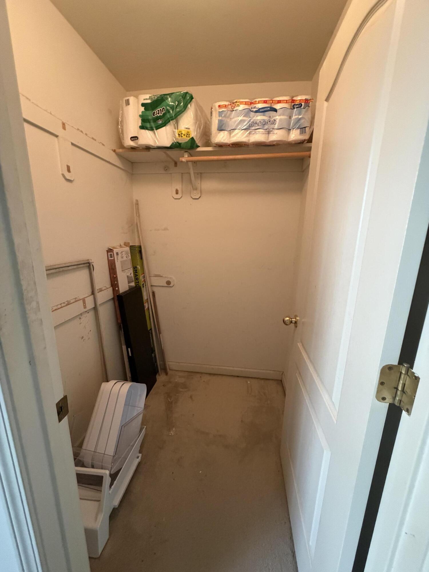 1364 W Date Ave, Porterville, CA 93257