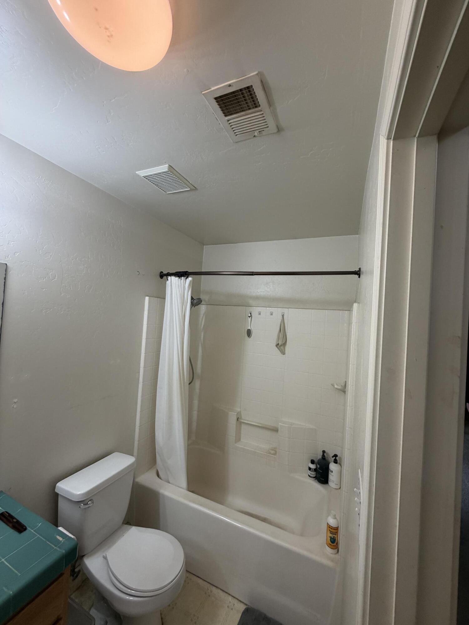 1364 W Date Ave, Porterville, CA 93257