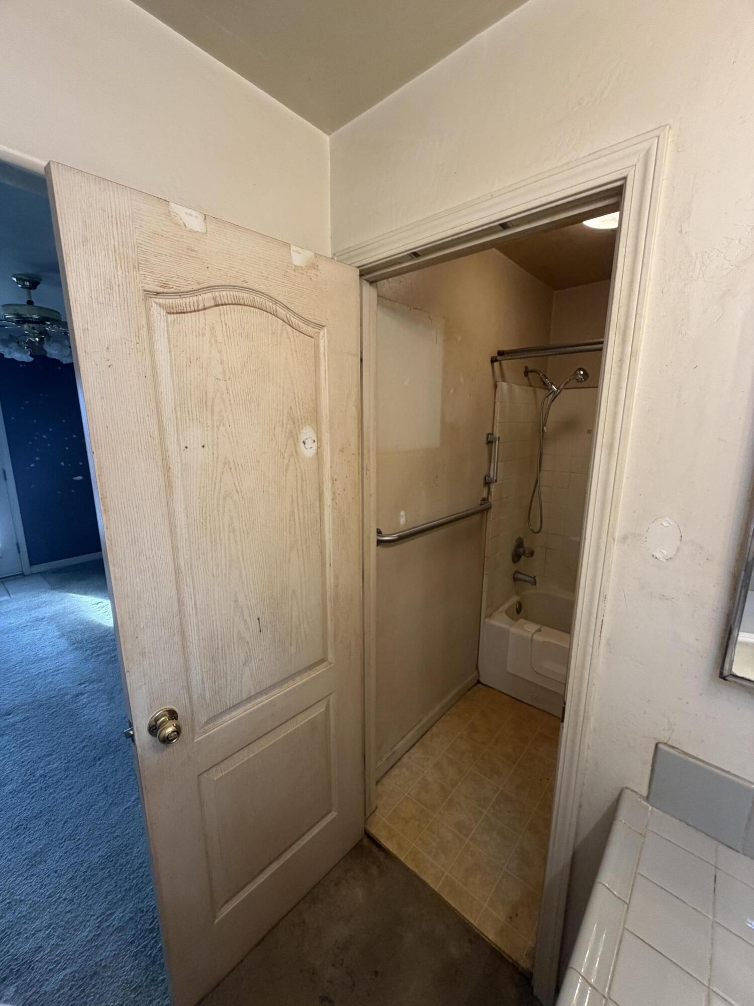 1364 W Date Ave, Porterville, CA 93257