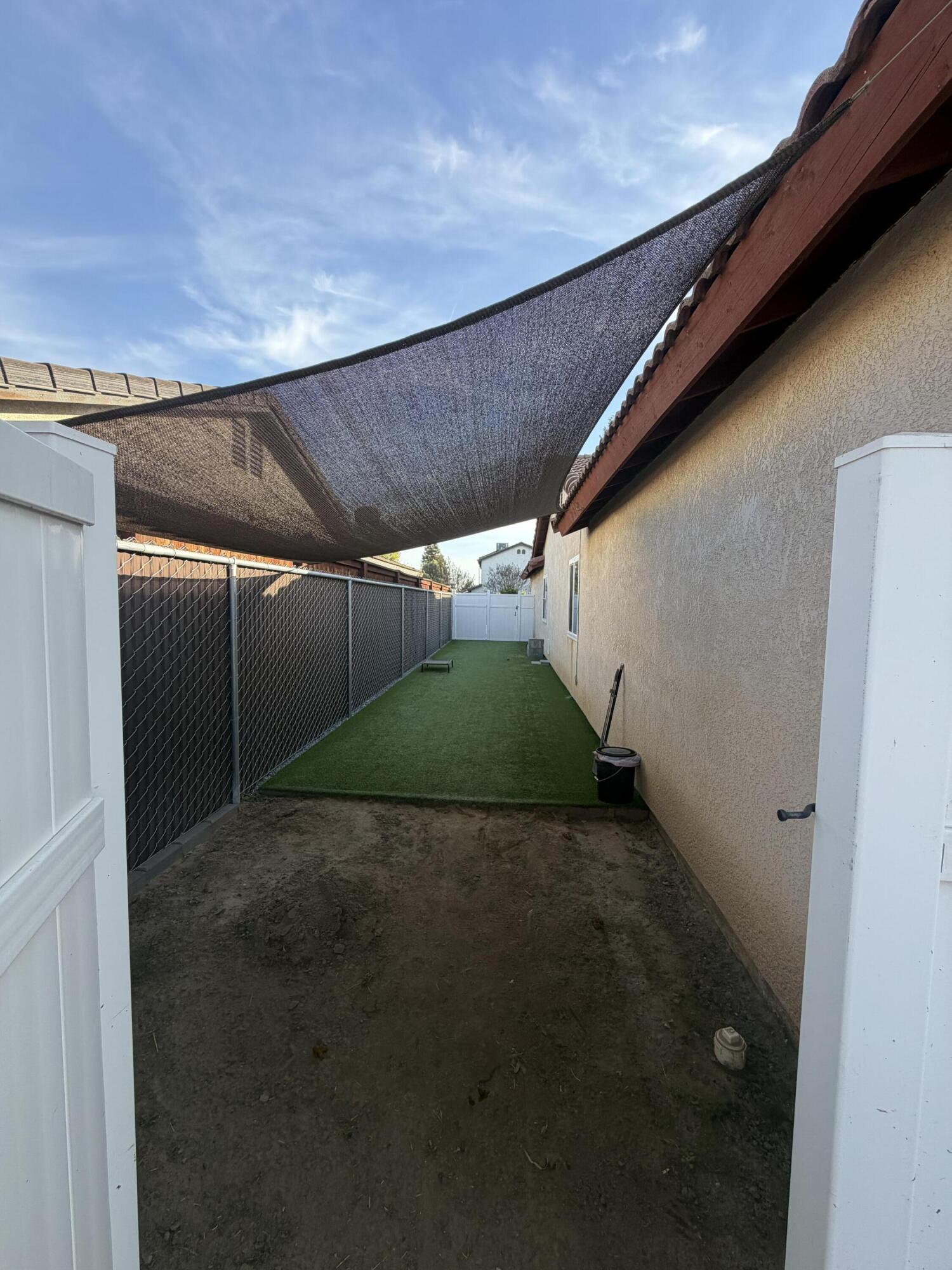 1364 W Date Ave, Porterville, CA 93257