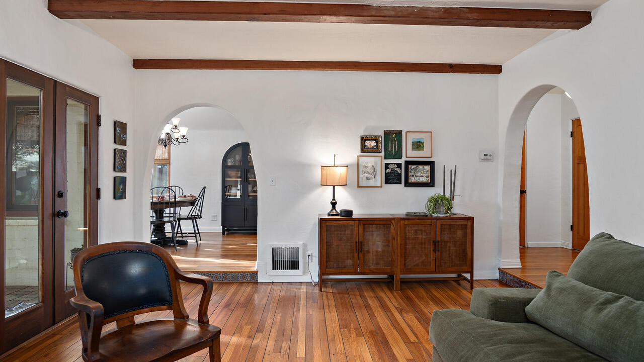 142 Carmelita St, Porterville, CA 93257