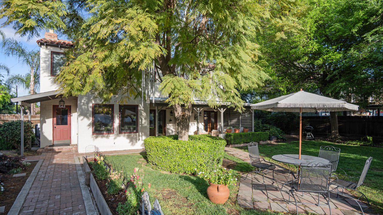 142 Carmelita St, Porterville, CA 93257