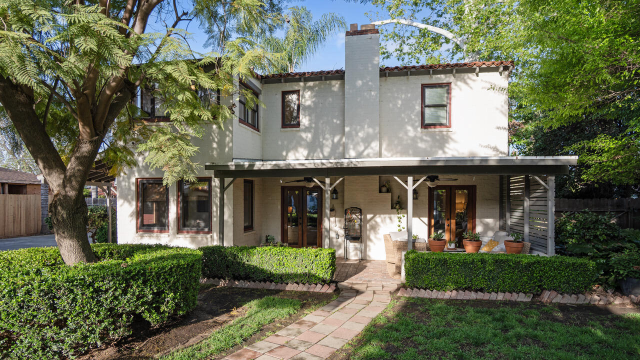 142 Carmelita St, Porterville, CA 93257