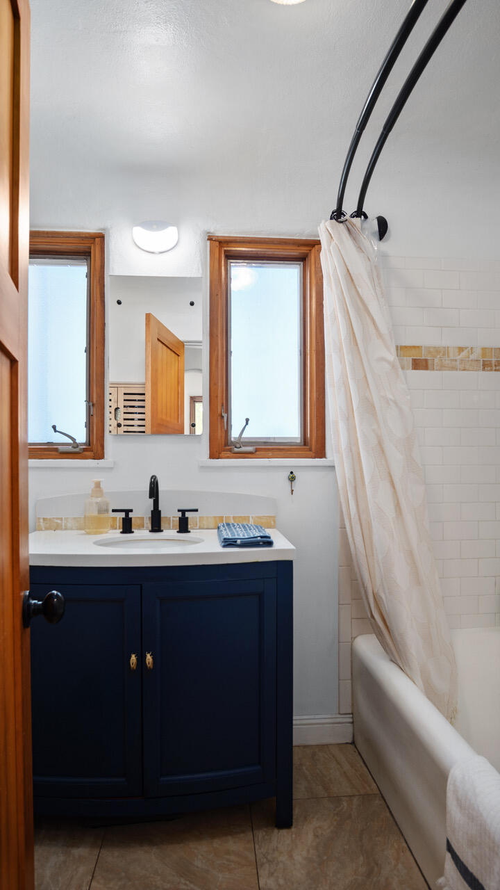 142 Carmelita St, Porterville, CA 93257