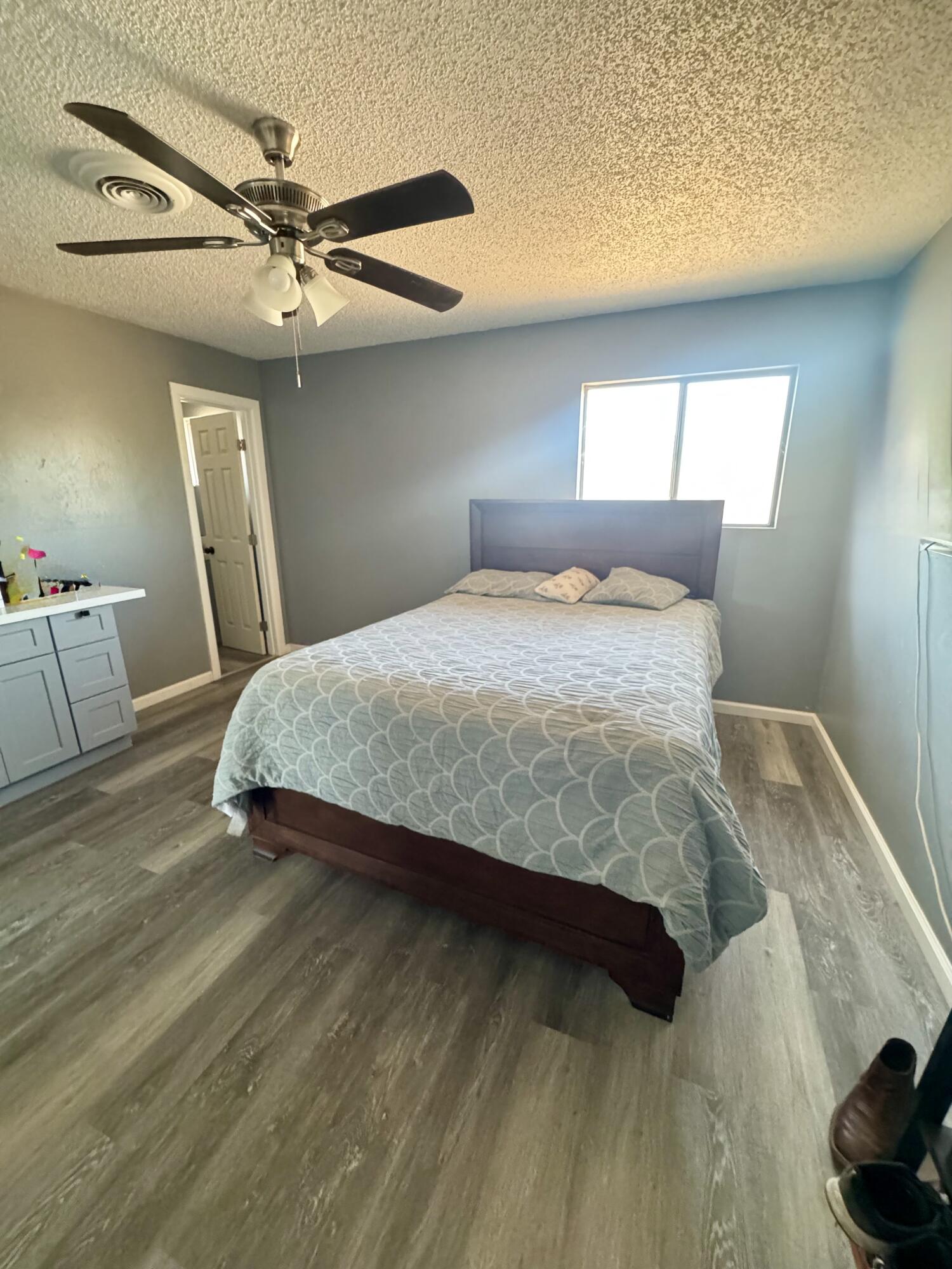 579 S Villa St, Porterville, CA 93257