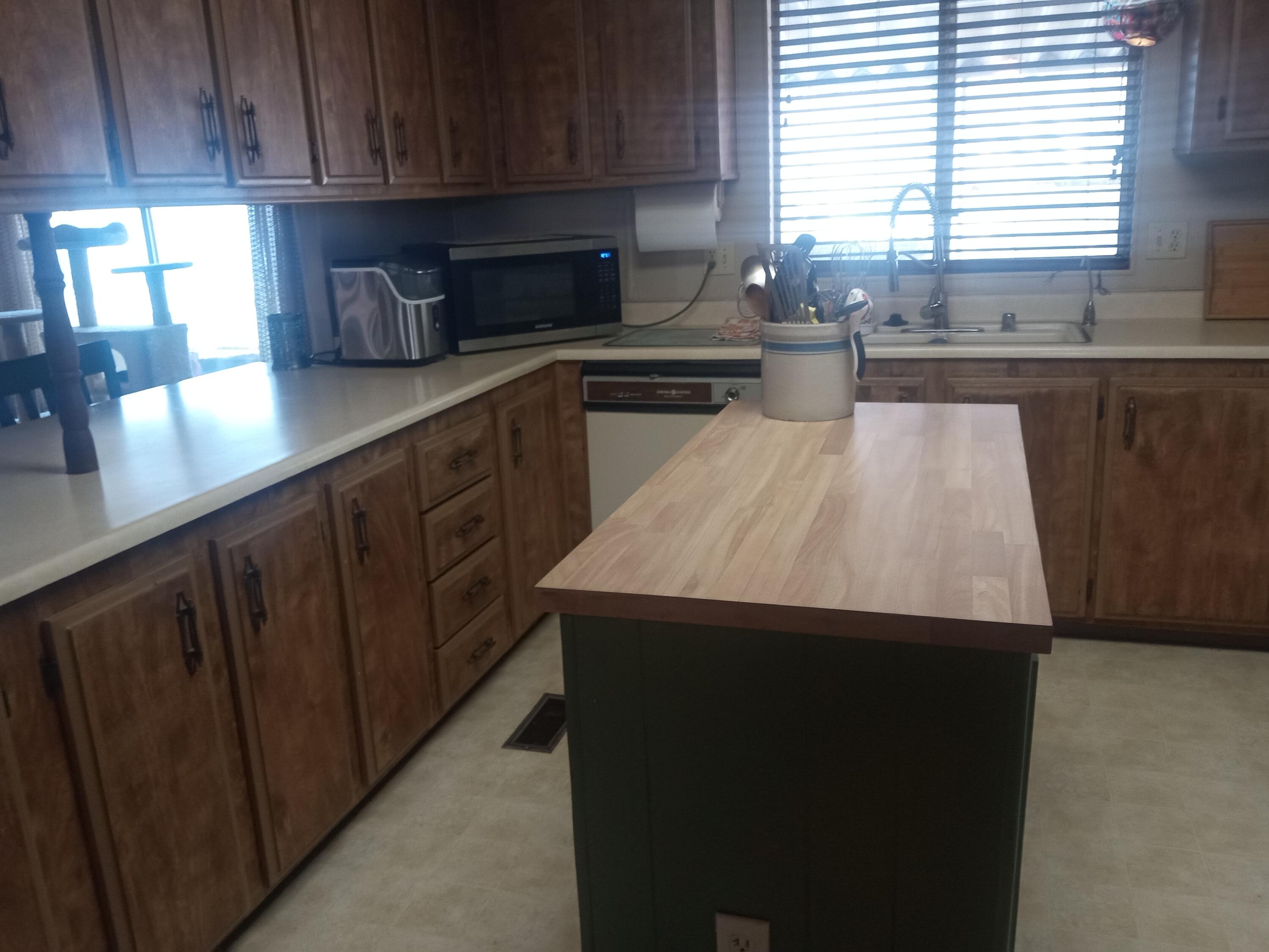 2400 W Midvalley Ave #S1, Visalia, CA 93277