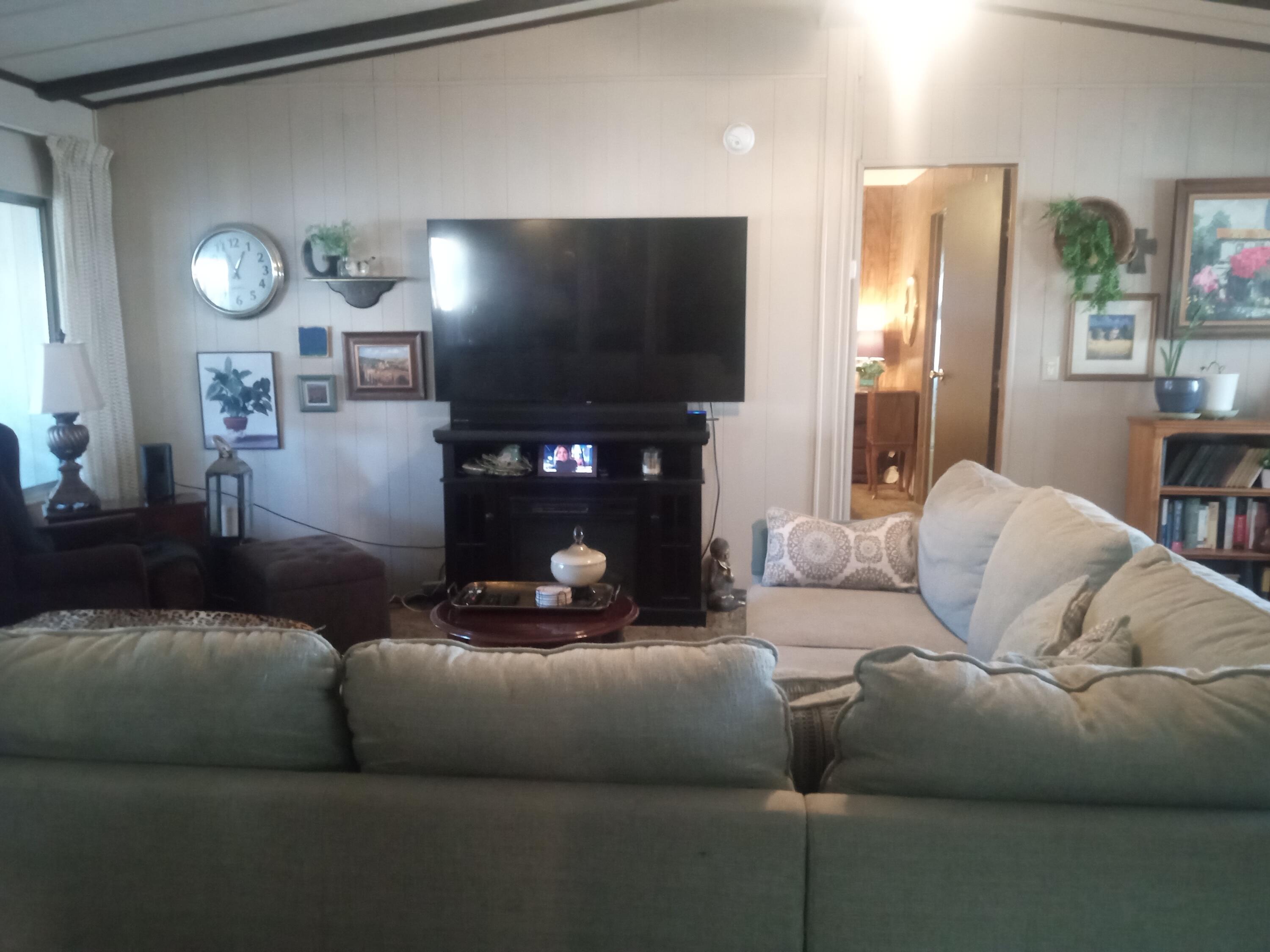 2400 W Midvalley Ave #S1, Visalia, CA 93277