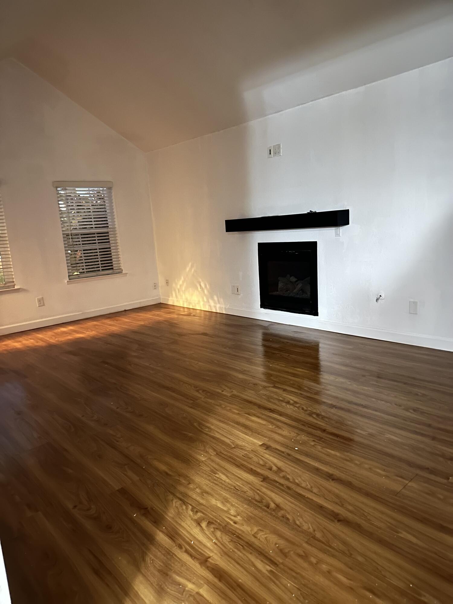 555 S Halcyon Rd, Arroyo Grande, CA 93420