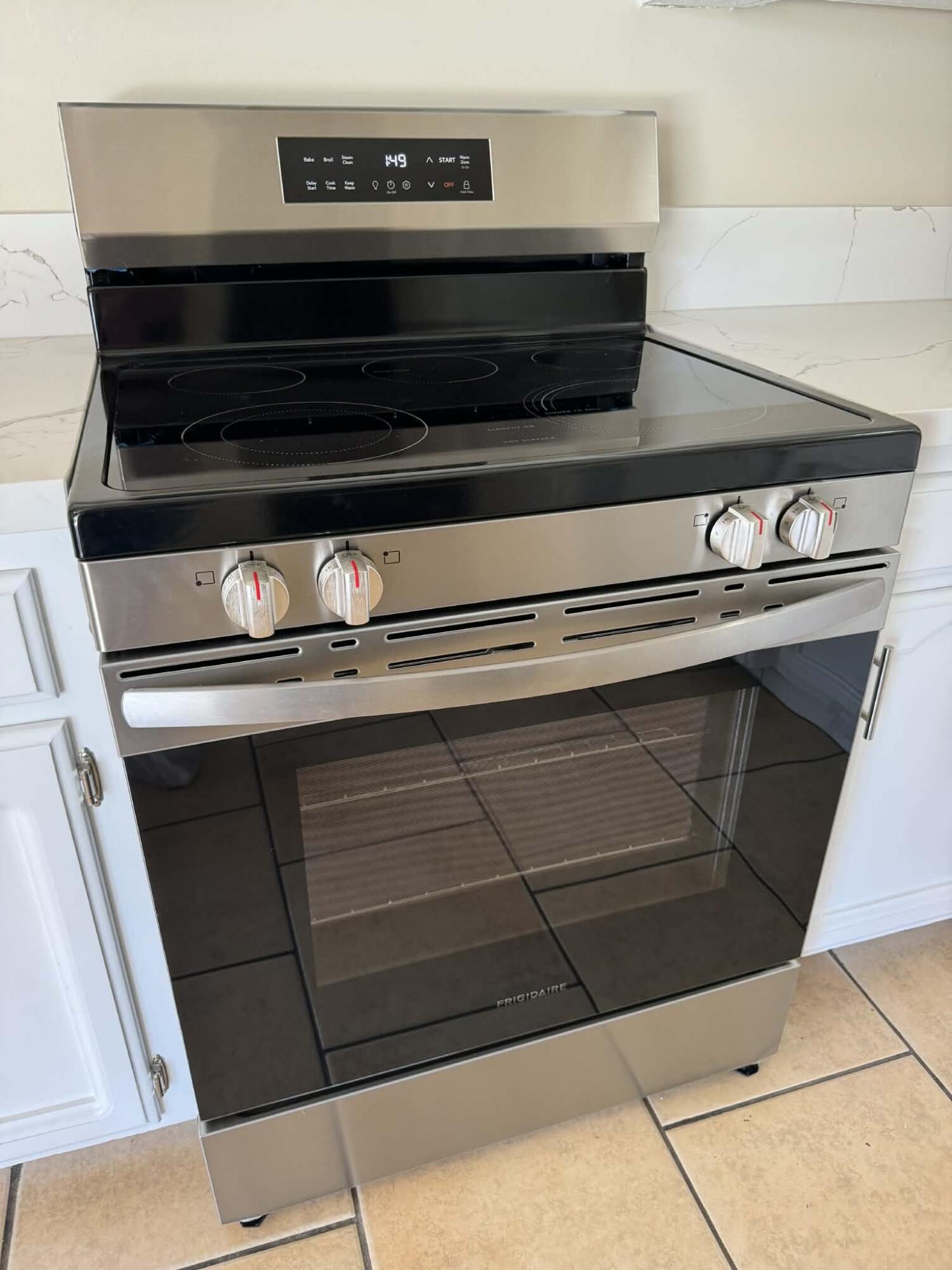 1511 W Sunnyside Ave, Visalia, CA 93277