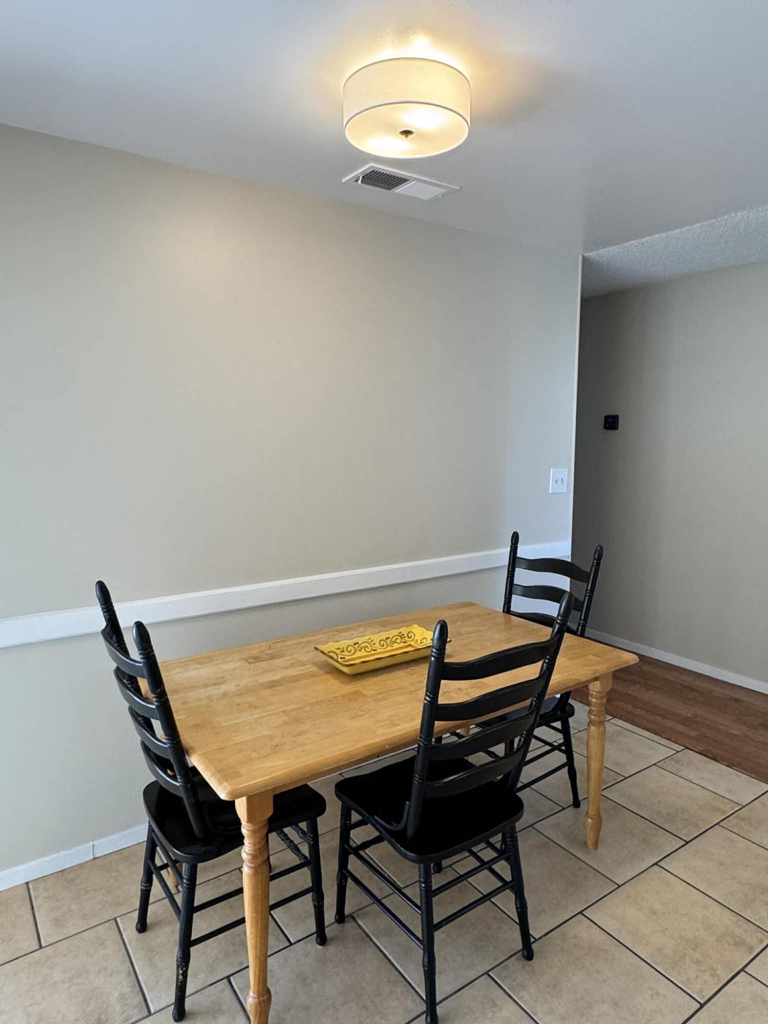 1511 W Sunnyside Ave, Visalia, CA 93277