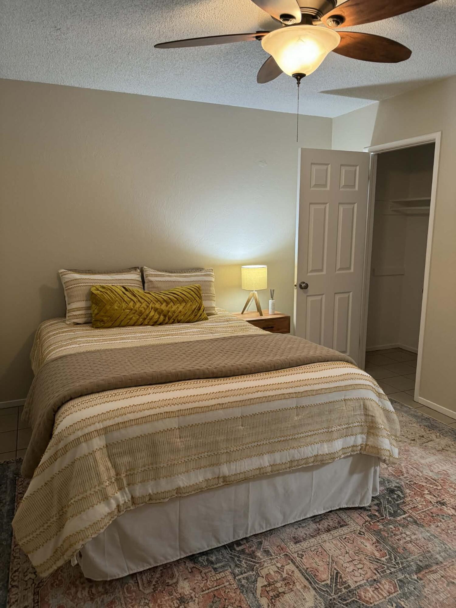 1511 W Sunnyside Ave, Visalia, CA 93277