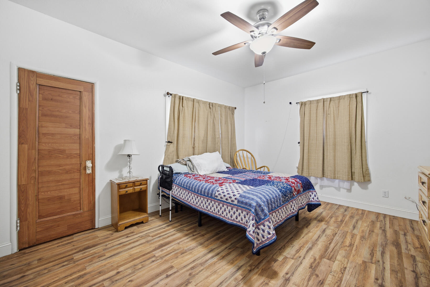 239 W Adelaide Way, Dinuba, CA 93618