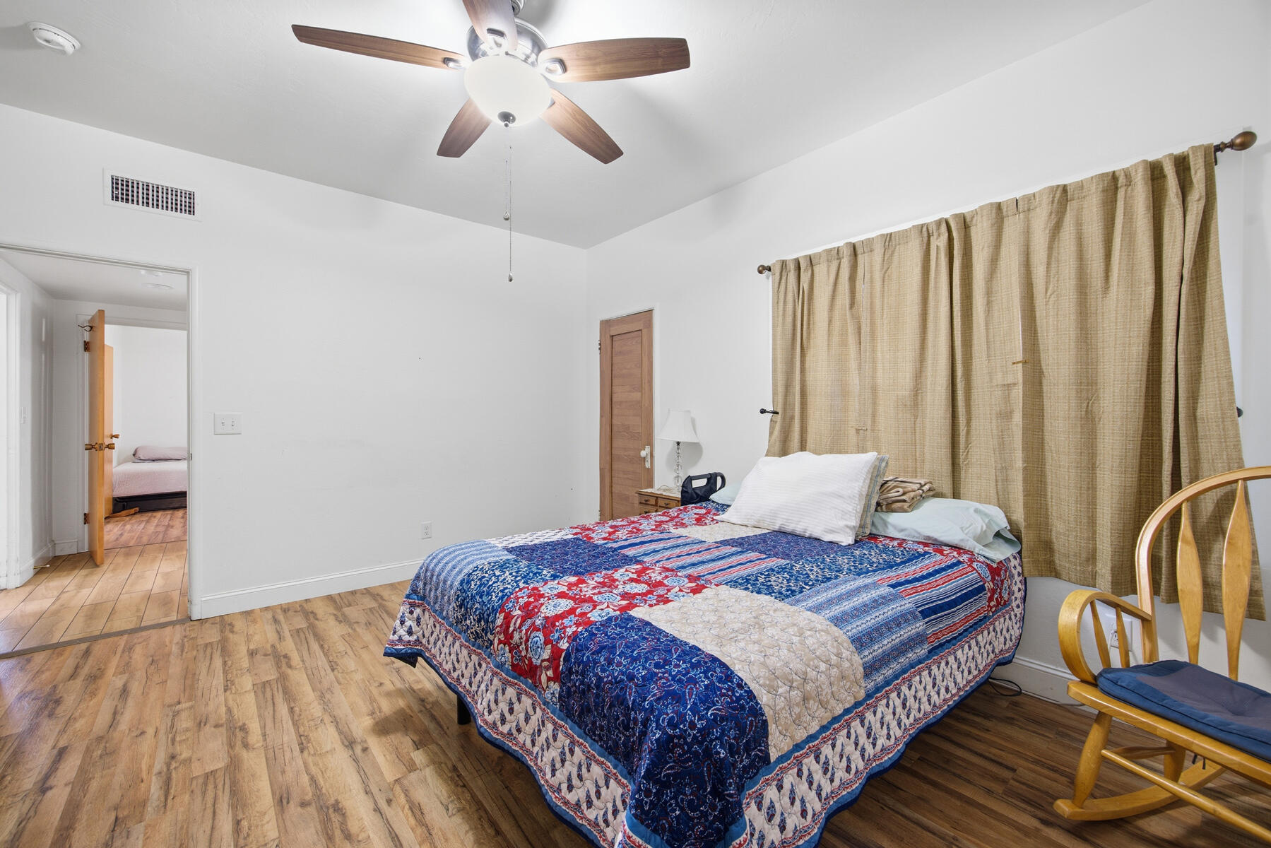 239 W Adelaide Way, Dinuba, CA 93618