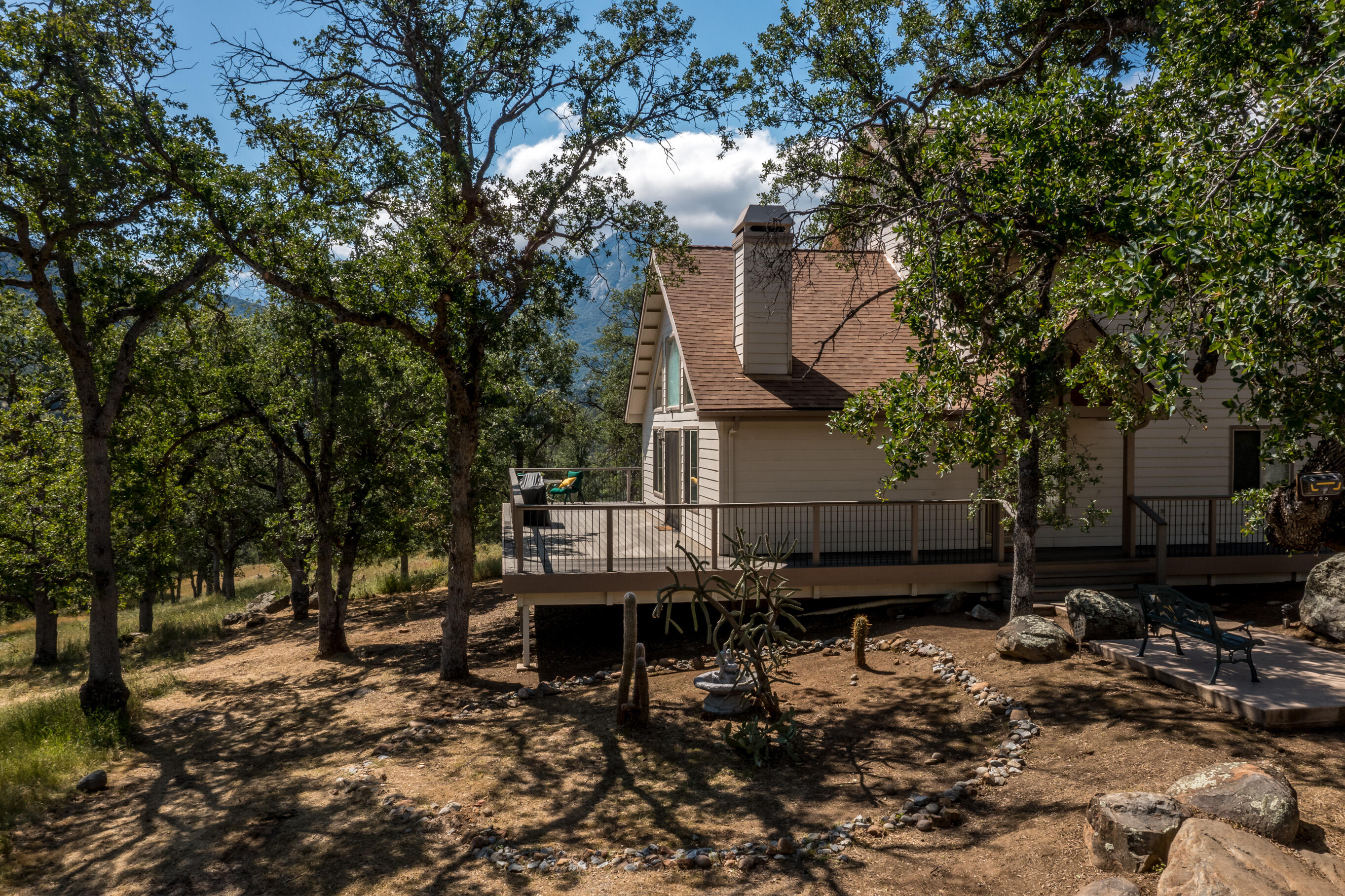 46798 Sequoia Ct, Three Rivers, CA 93271