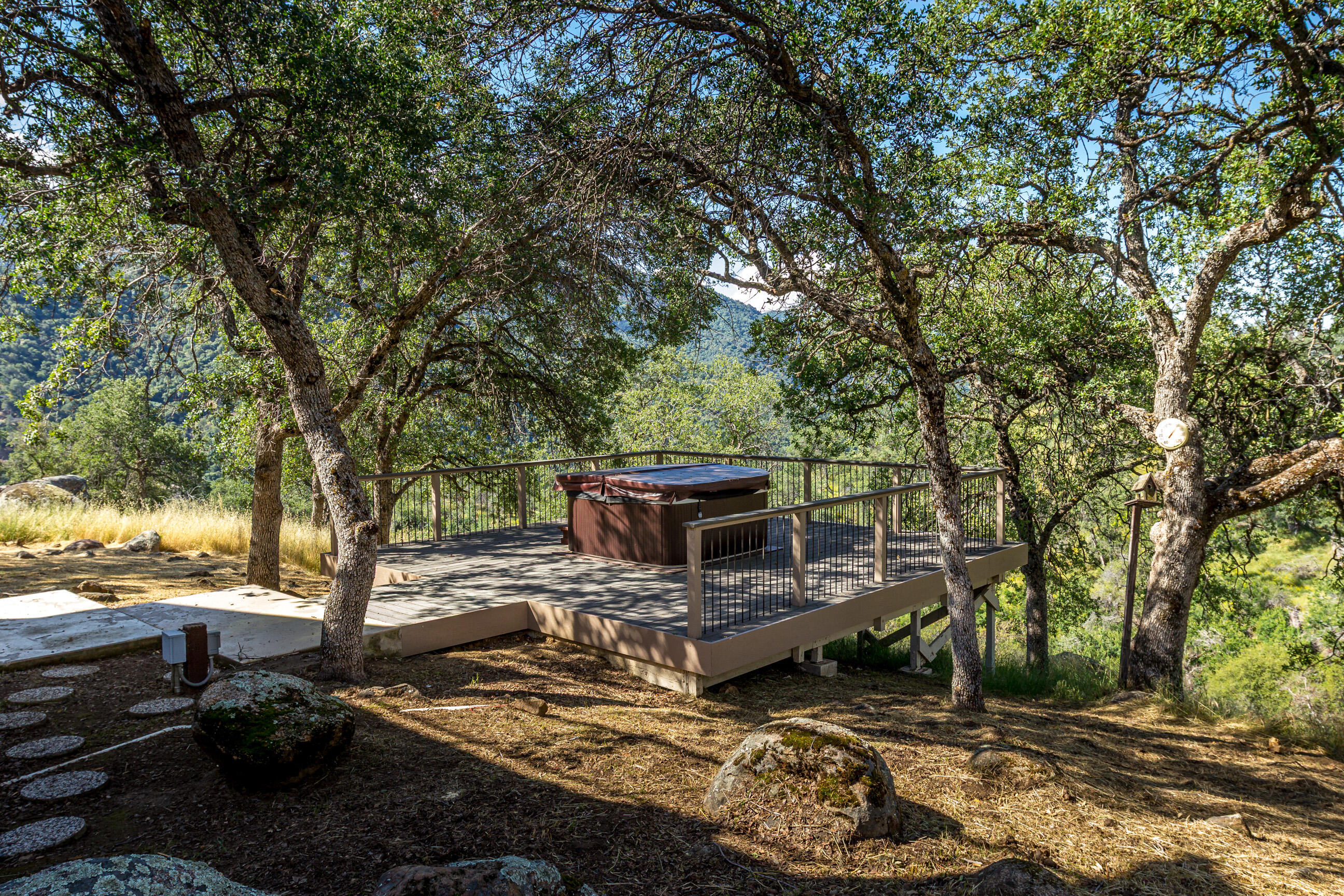 46798 Sequoia Ct, Three Rivers, CA 93271