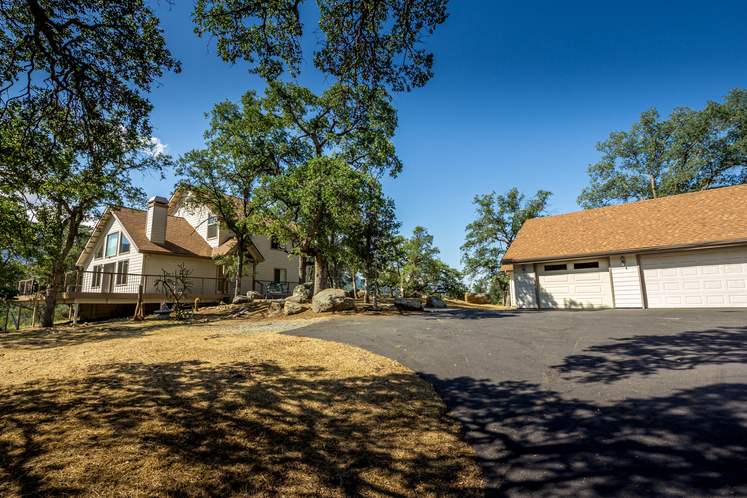 46798 Sequoia Ct, Three Rivers, CA 93271