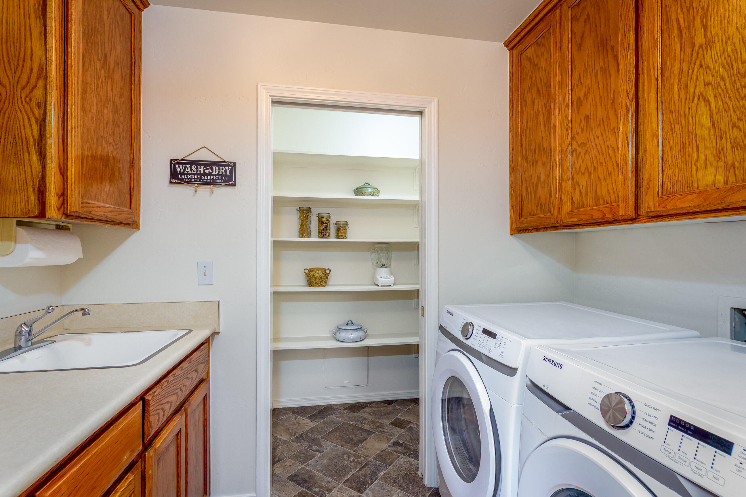 46798 Sequoia Ct, Three Rivers, CA 93271