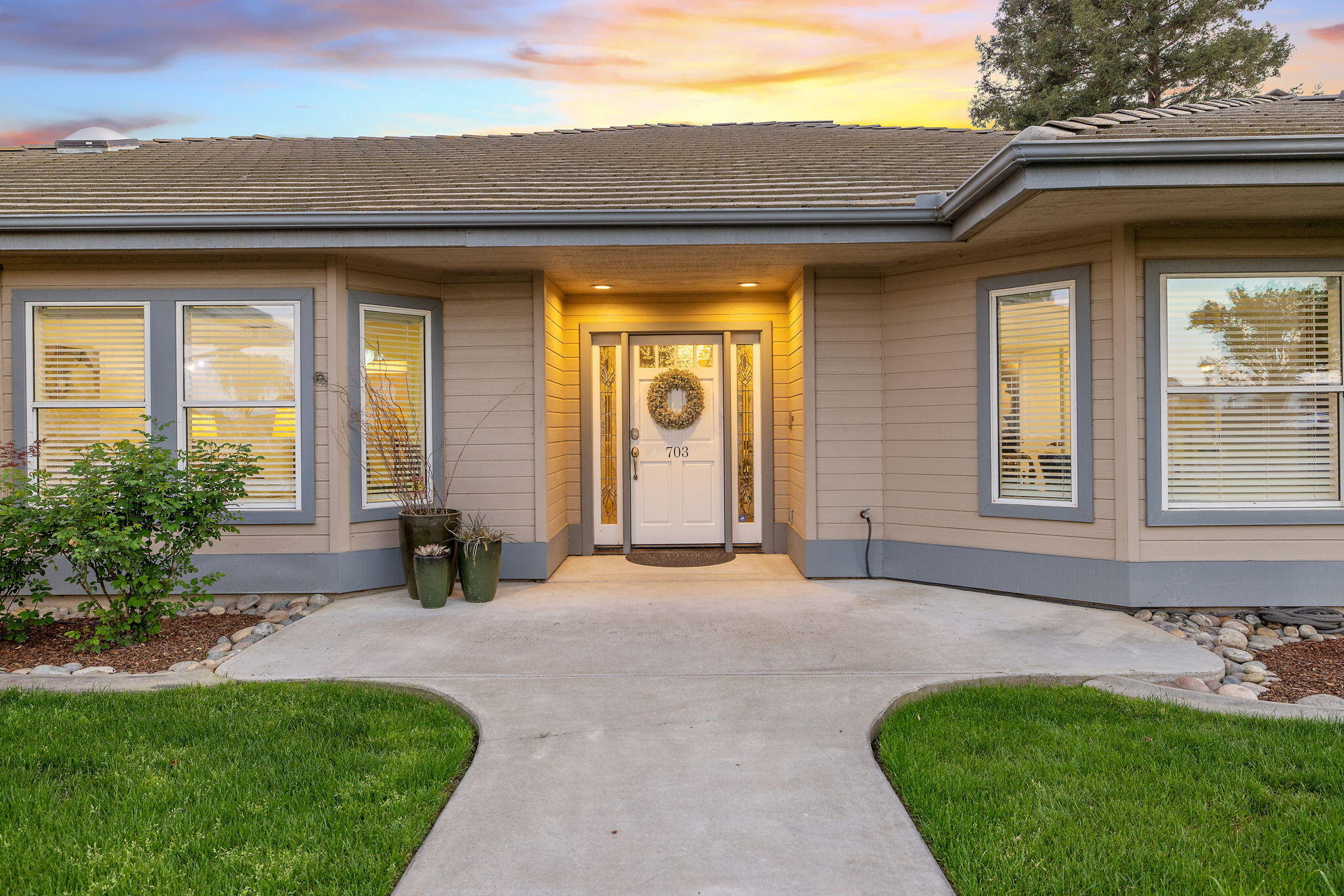 703 N Shirk Rd, Visalia, CA 93291