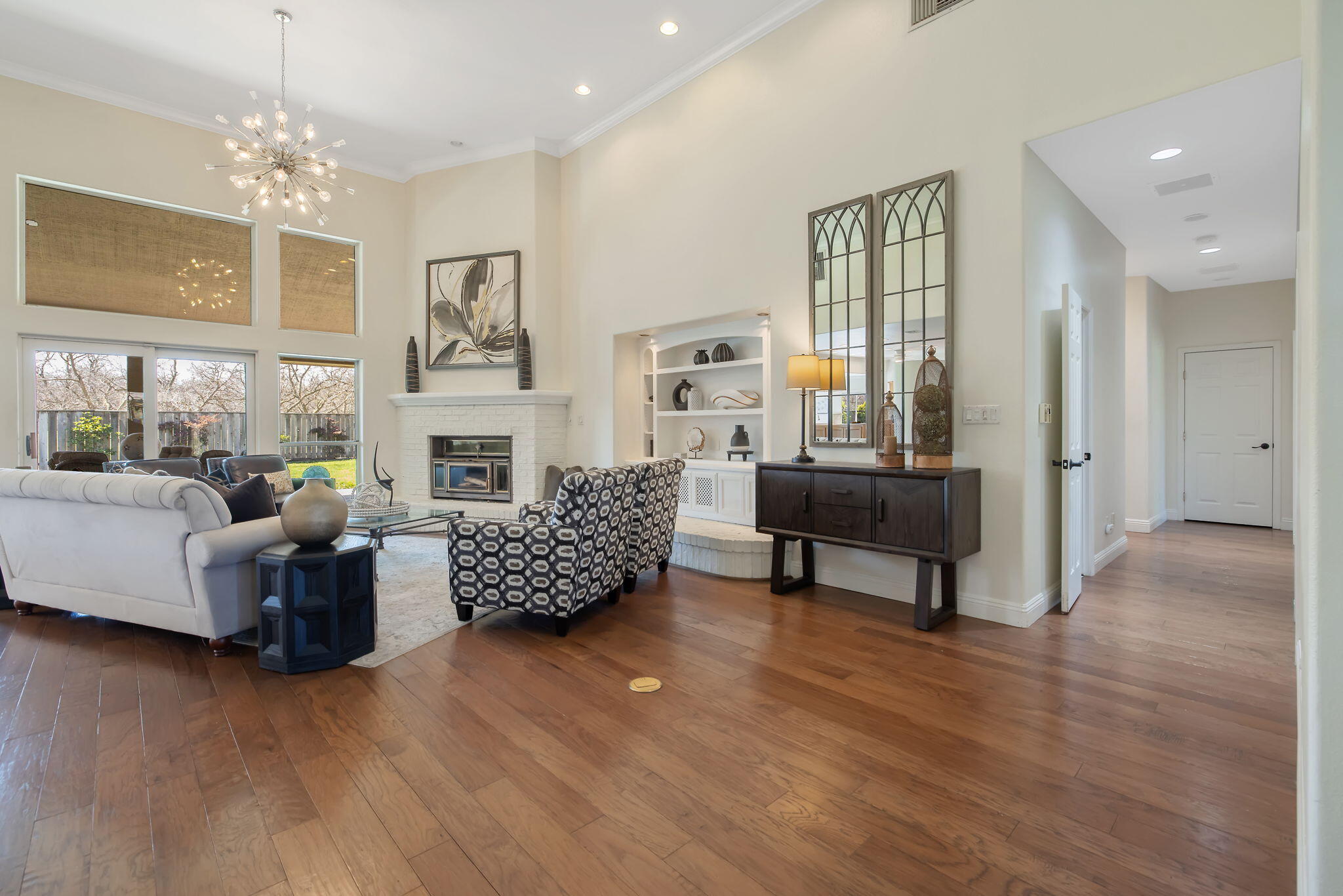 703 N Shirk Rd, Visalia, CA 93291