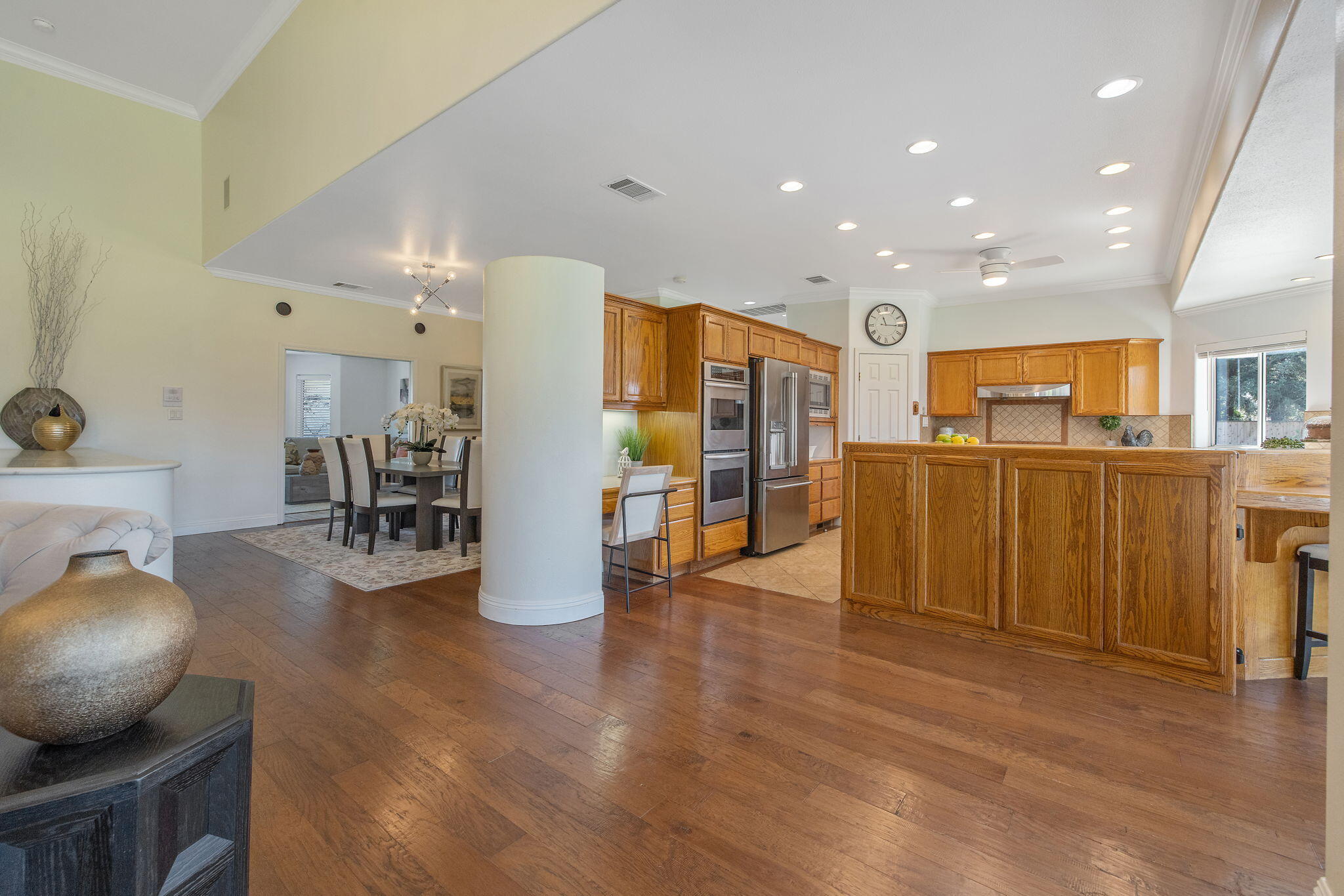 703 N Shirk Rd, Visalia, CA 93291