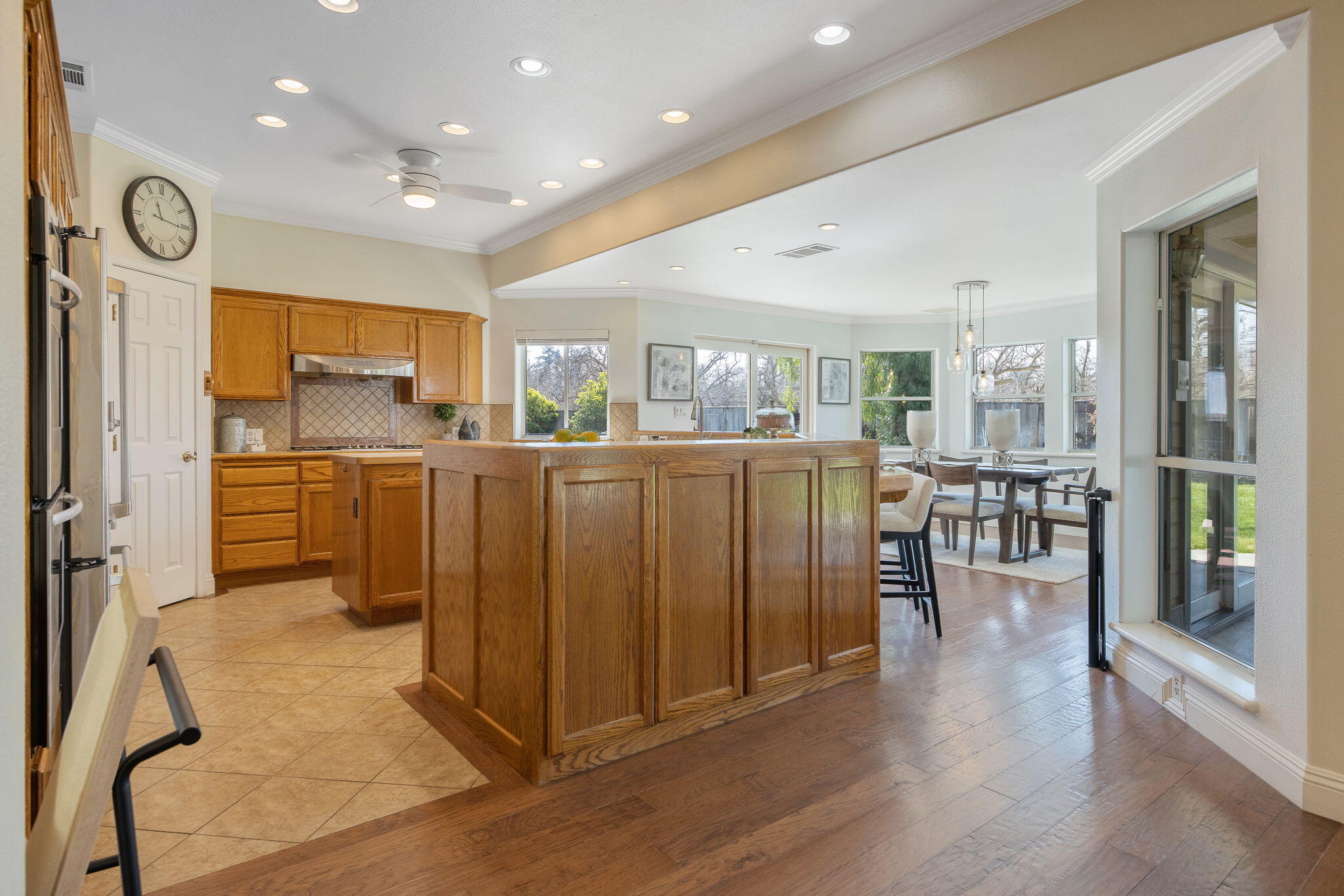 703 N Shirk Rd, Visalia, CA 93291