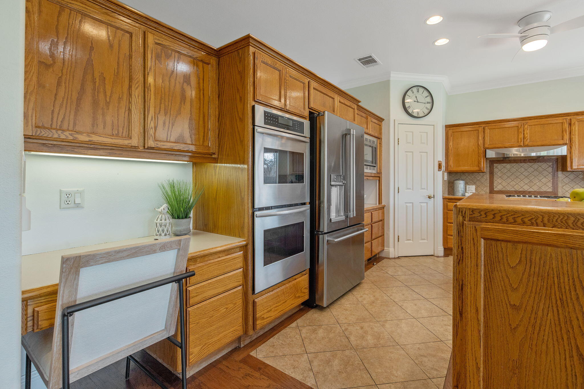 703 N Shirk Rd, Visalia, CA 93291