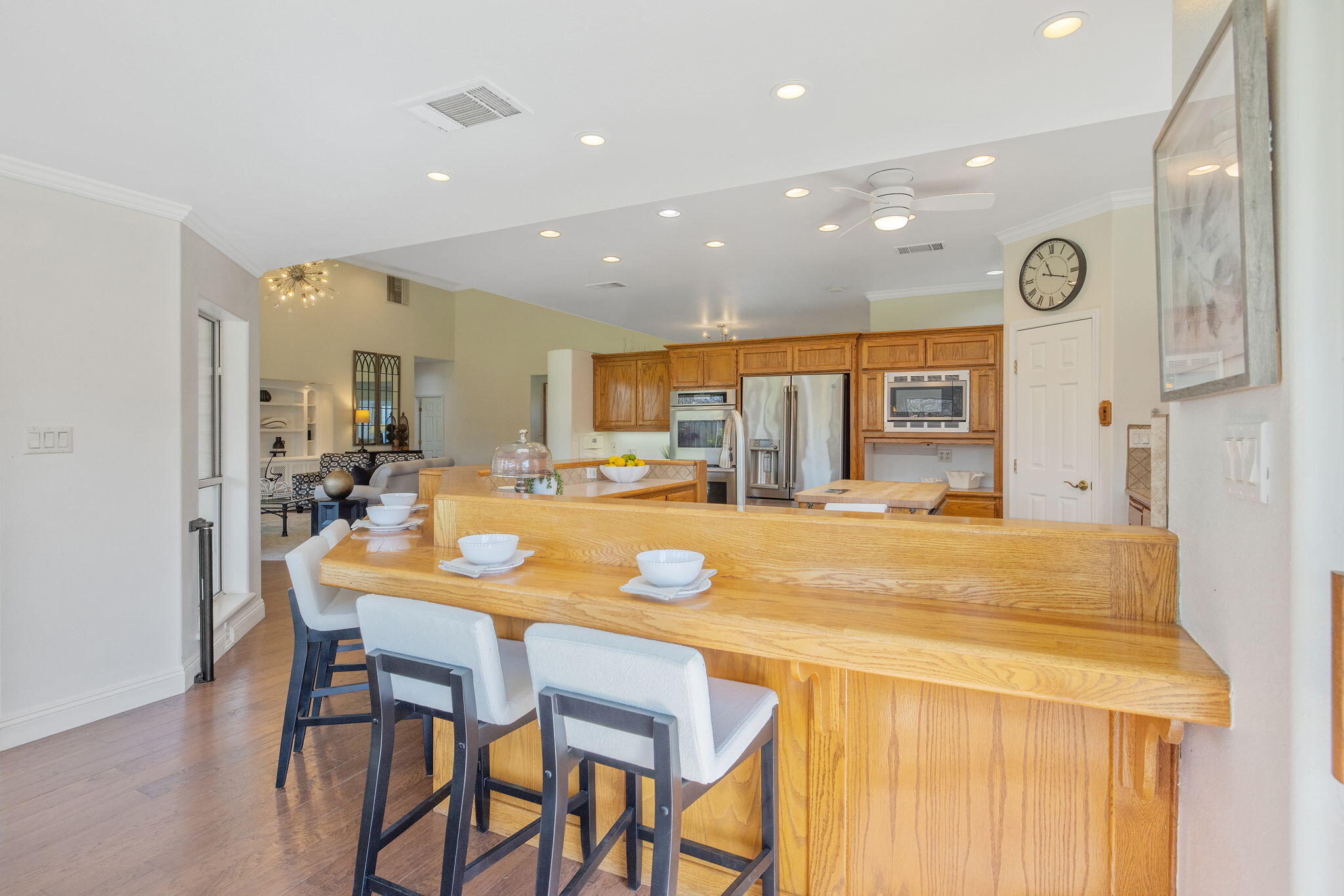 703 N Shirk Rd, Visalia, CA 93291