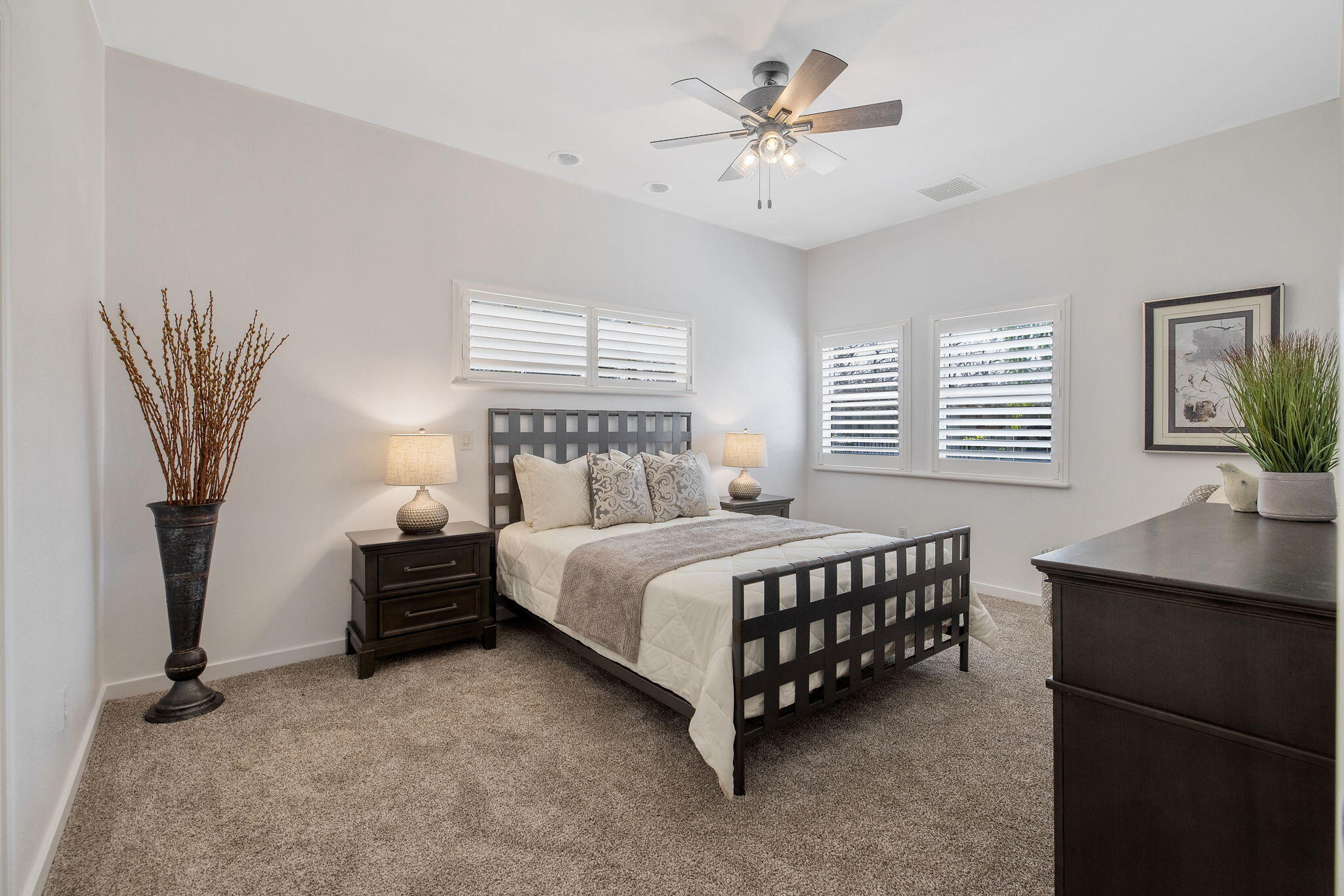 703 N Shirk Rd, Visalia, CA 93291