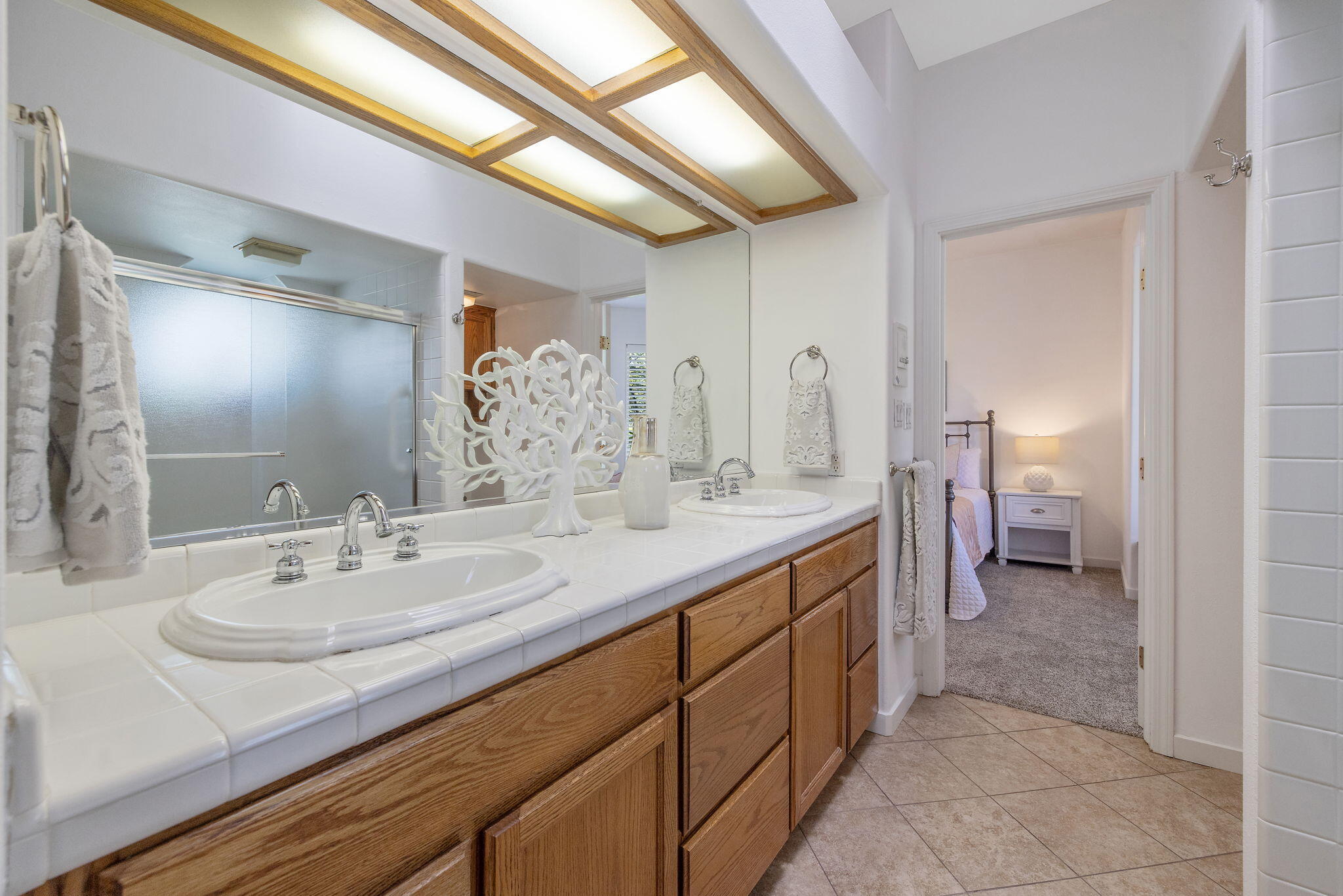 703 N Shirk Rd, Visalia, CA 93291