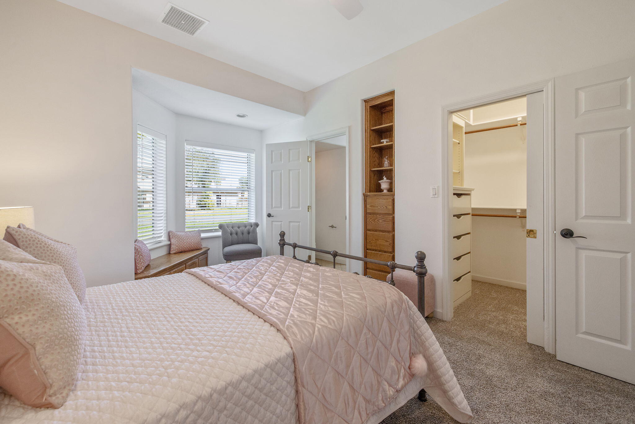 703 N Shirk Rd, Visalia, CA 93291