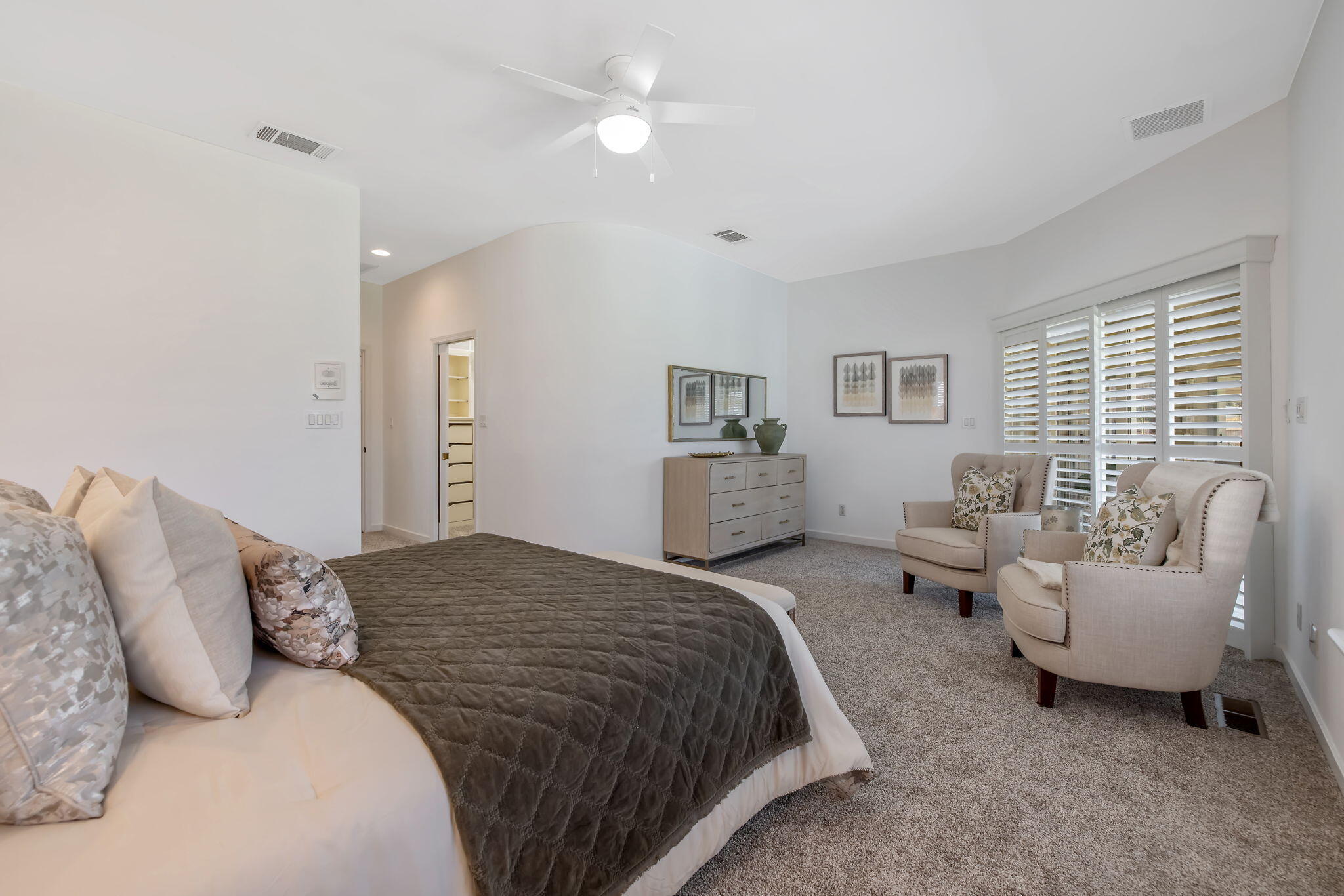 703 N Shirk Rd, Visalia, CA 93291