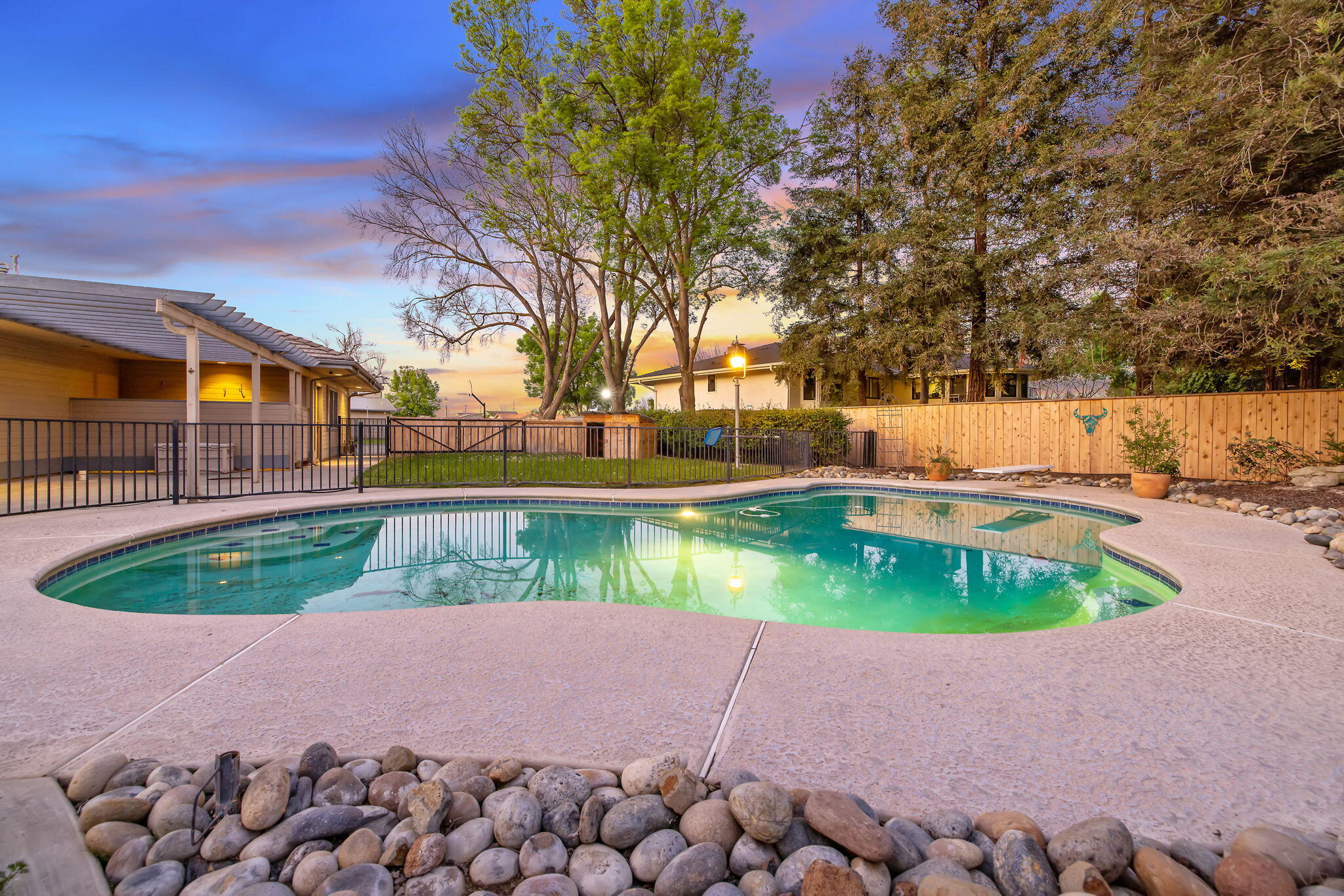 703 N Shirk Rd, Visalia, CA 93291