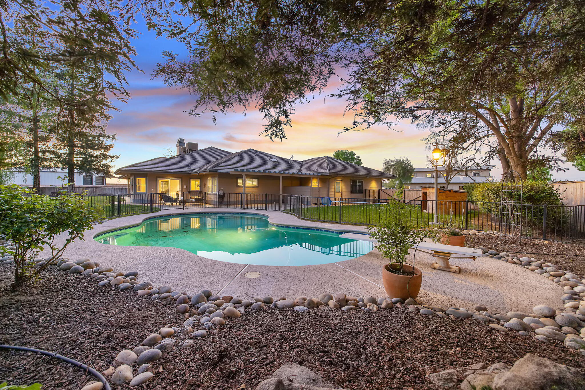 703 N Shirk Rd, Visalia, CA 93291