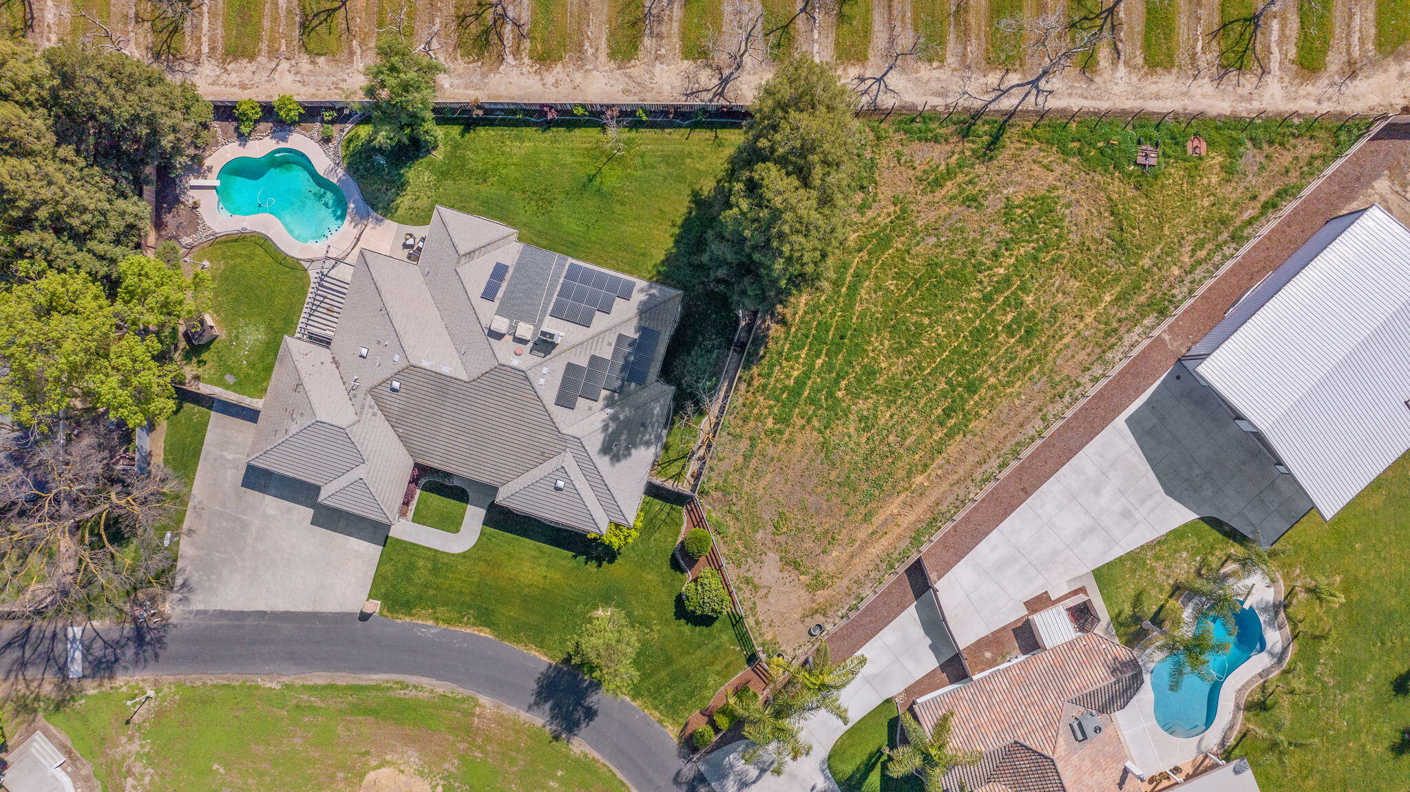 703 N Shirk Rd, Visalia, CA 93291